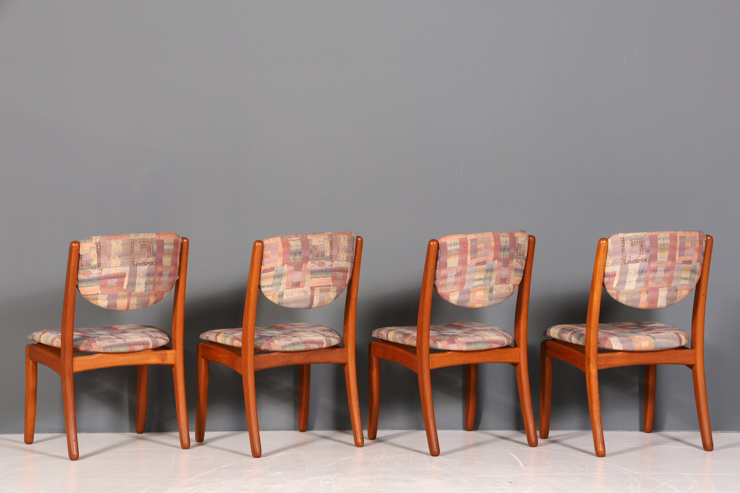 4x Schlichte Mid Century Stühle Retro Stuhlset Danish Design Küchenstühle Teak Holz Esszimmer Stühle