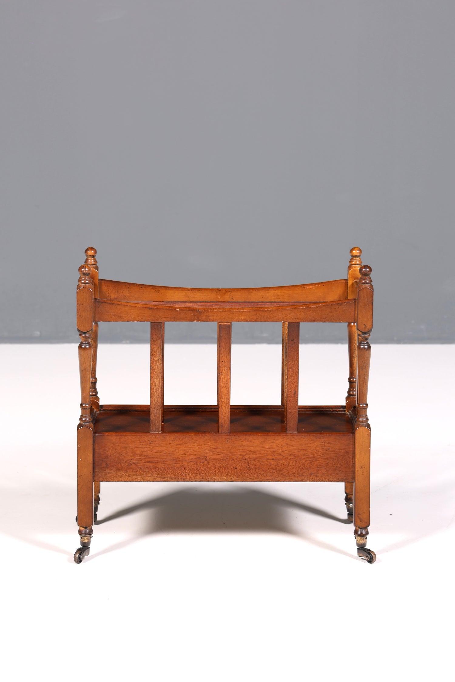 Wunderschöner Englischer Zeitungsständer Magazin Rack Antik 60s Ablage Buchablage