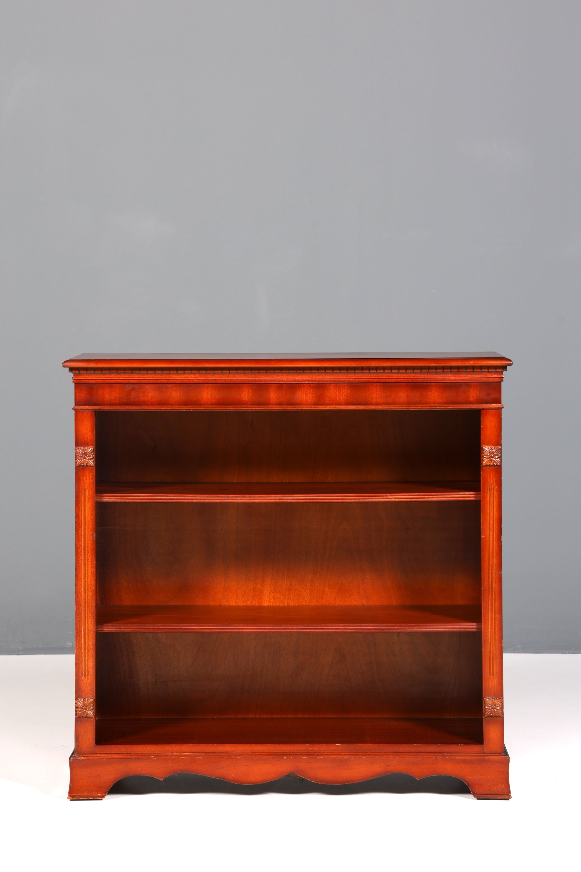 Wunderschönes Englisches Bücherregal Antik Regal Bookshelf Mahagoni Buchablage 60s