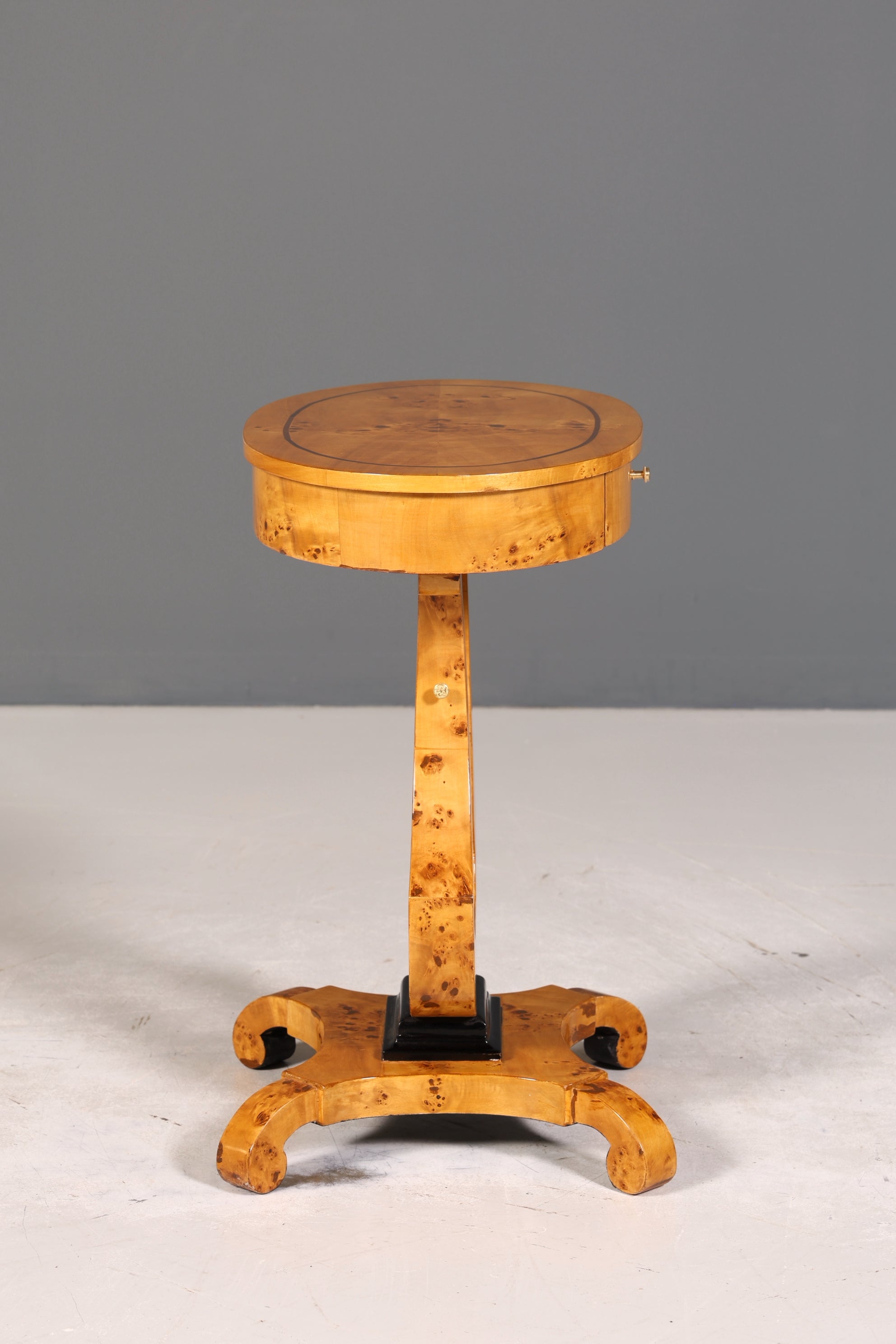 Traumhafter Art Deco Stil Beistelltisch Antik Stil Tisch Lyra Luxus Ablagetisch Birke Kommode