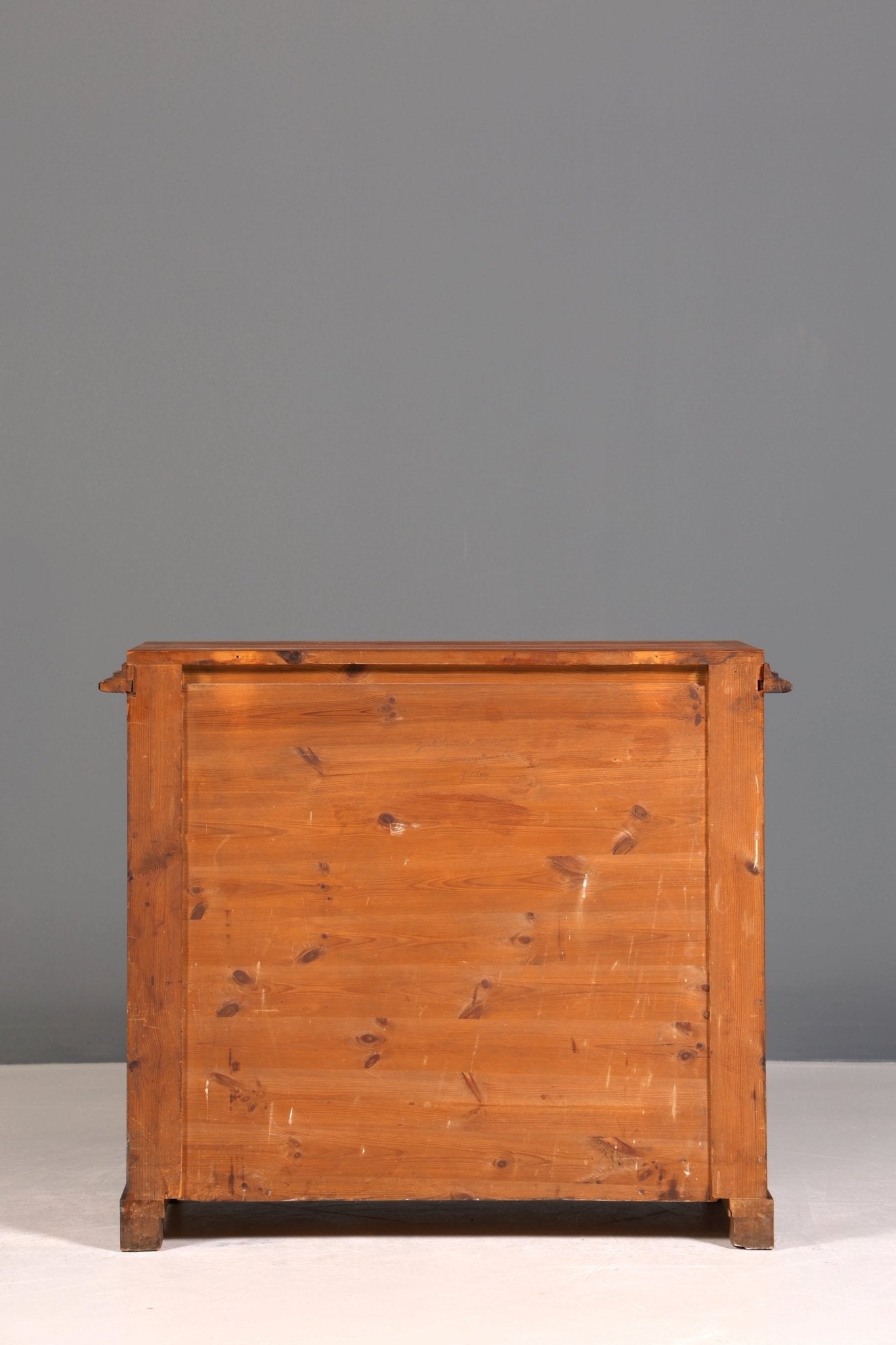 Traumhafte Gründerzeit Kommode Louis Philippe Vertiko Nussbaum Sideboard um 1880