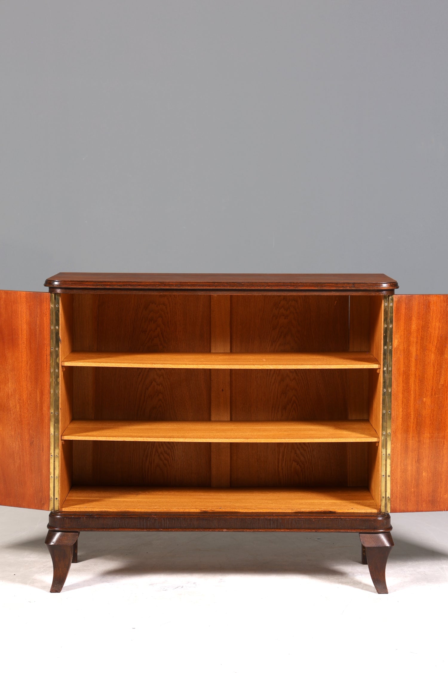 Wunderschöner Art Deco Stil Schrank um 1940 Sideboard Kommode Regal