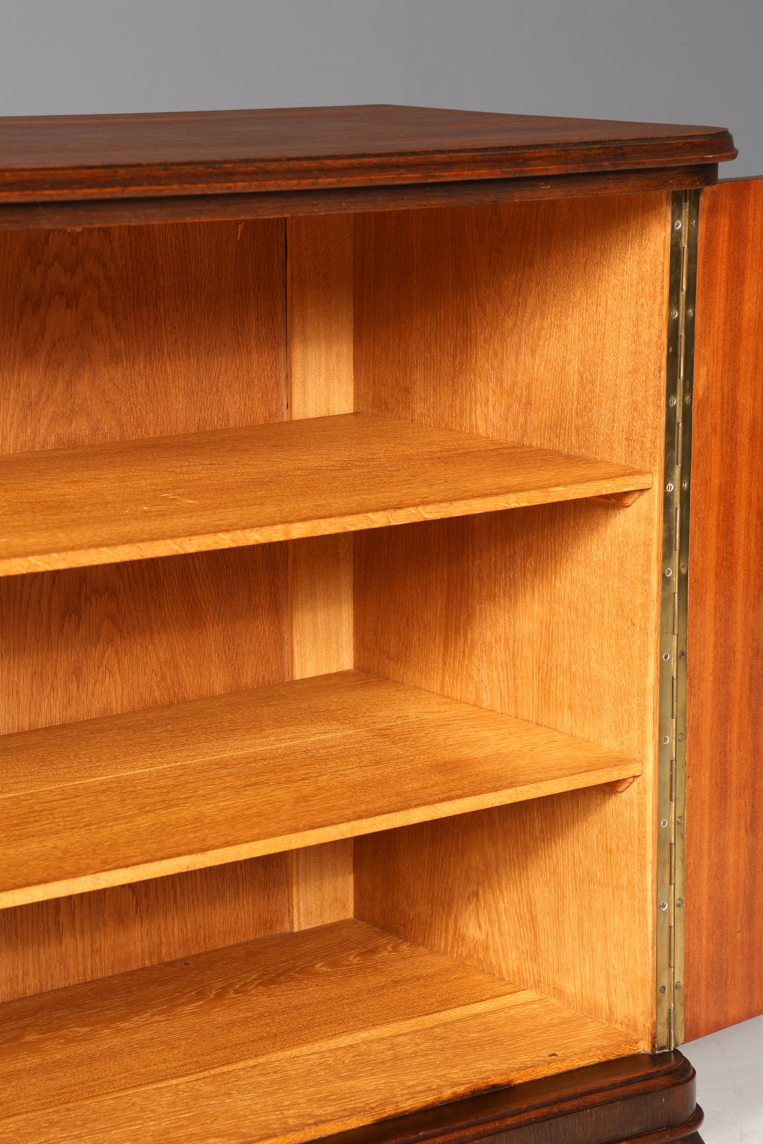 Wunderschöner Art Deco Stil Schrank um 1940 Sideboard Kommode Regal