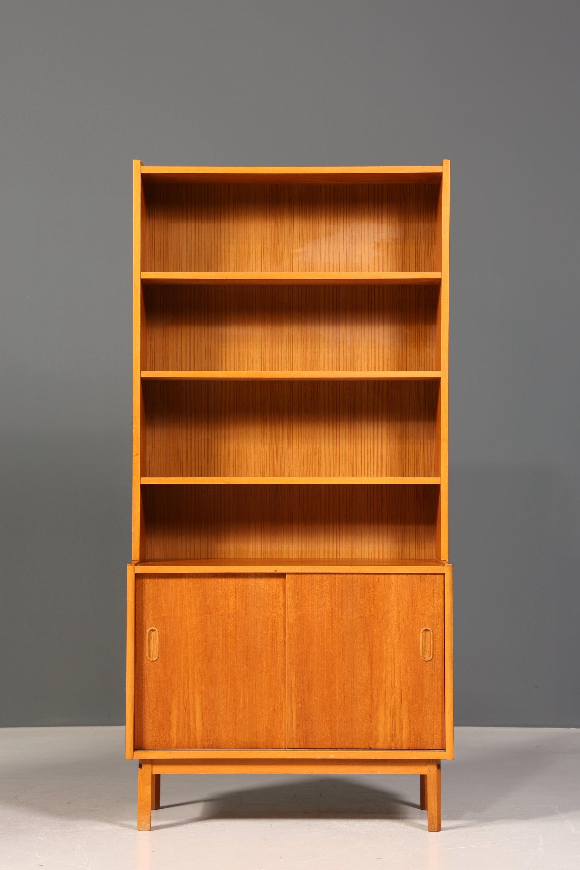 Schlichtes Mid Century Bücherregal Danish Design Schrank Retro Kommode "Made in Denmark" Schiebetür Regal Vintage 1 von 2