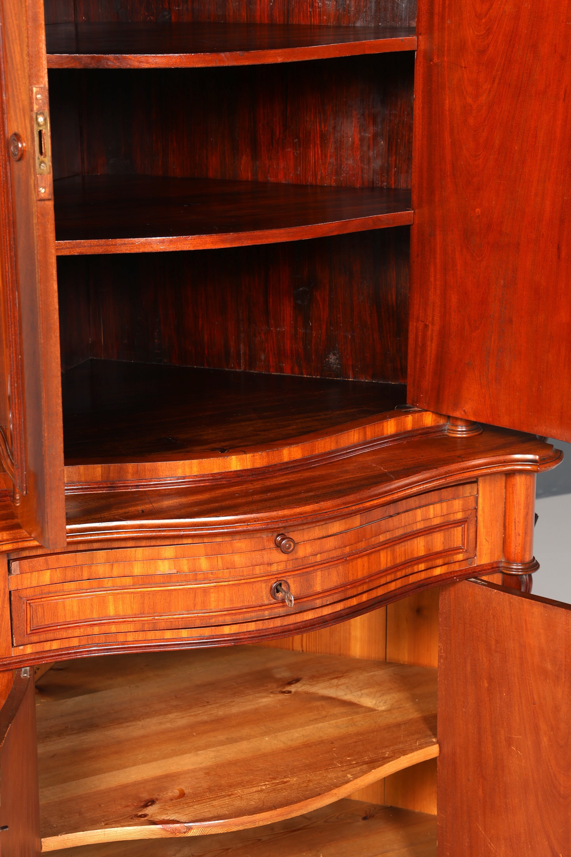 Traumhafter Louis Philippe Eckschrank Antik Gründerzeit Schrank um 1880