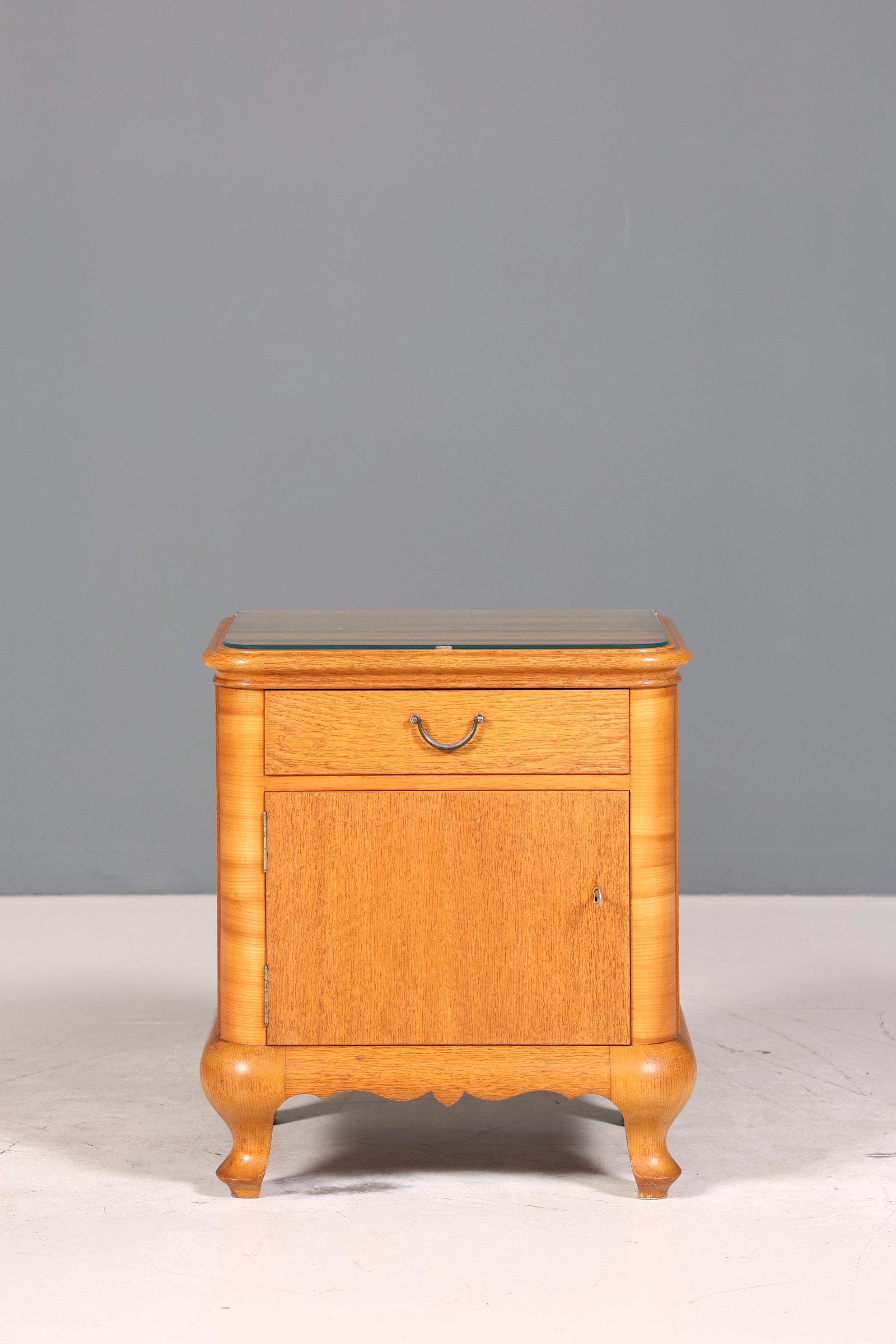 Traumhafte Mid Century Kommode Vintage Nachttisch 60s Schrank Nachtschrank 1 von 2