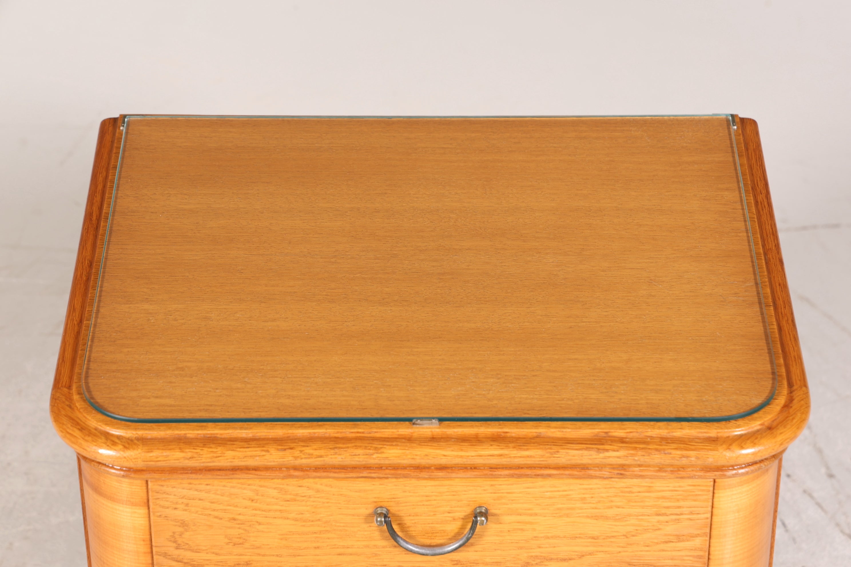 Traumhafte Mid Century Kommode Vintage Nachttisch 60s Schrank Nachtschrank 1 von 2