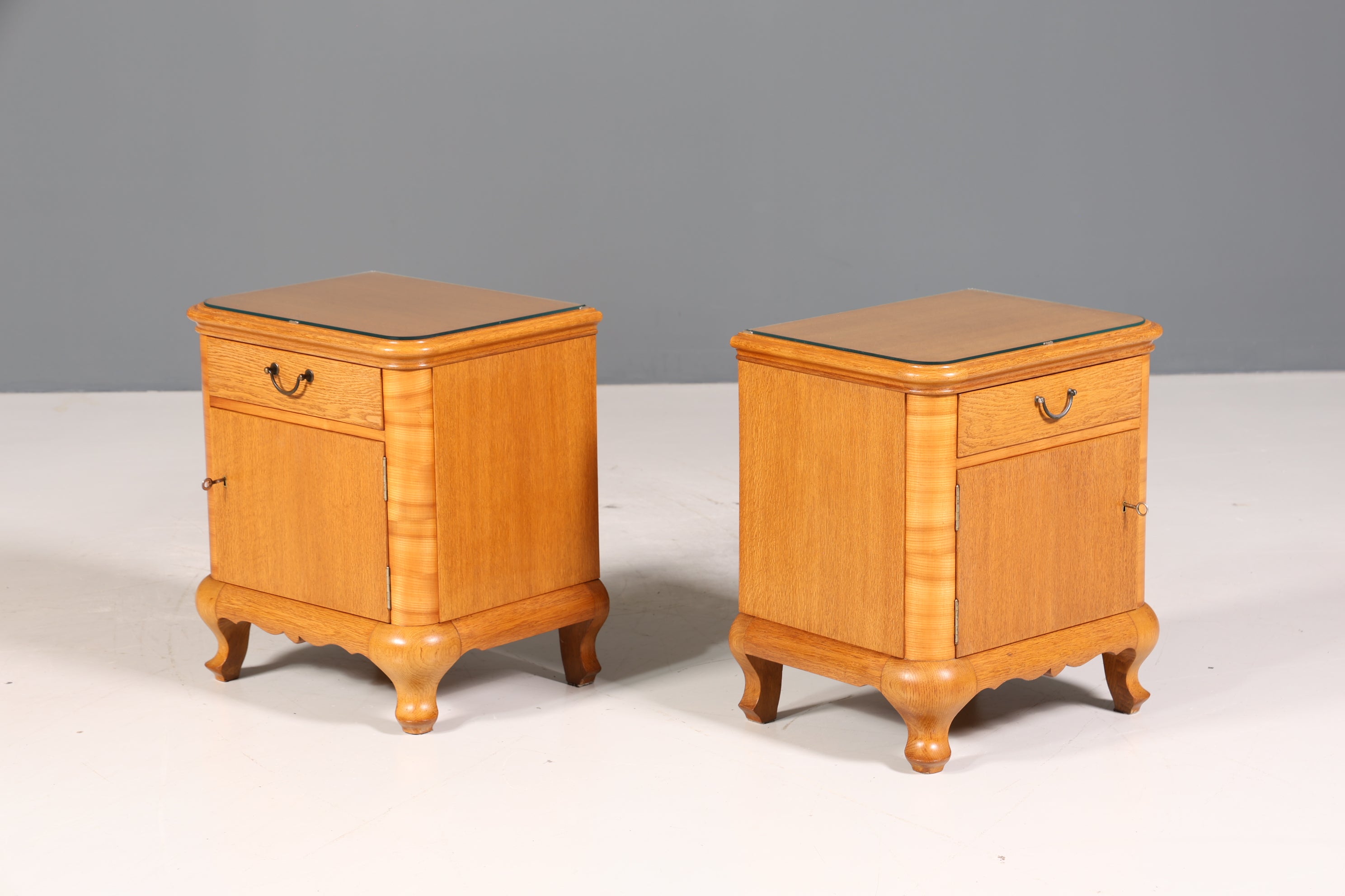 Traumhafte Mid Century Kommode Vintage Nachttisch 60s Schrank Nachtschrank 1 von 2
