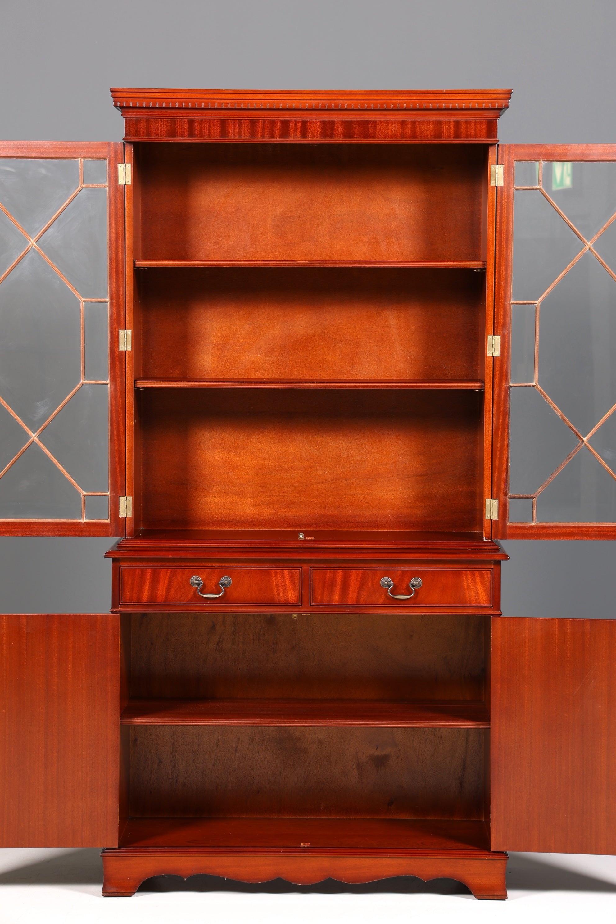 Wunderschöne Englische Vitrine Bibliothek Mahagoni Bücherschrank UK Buffet Schrank 60s Jahre