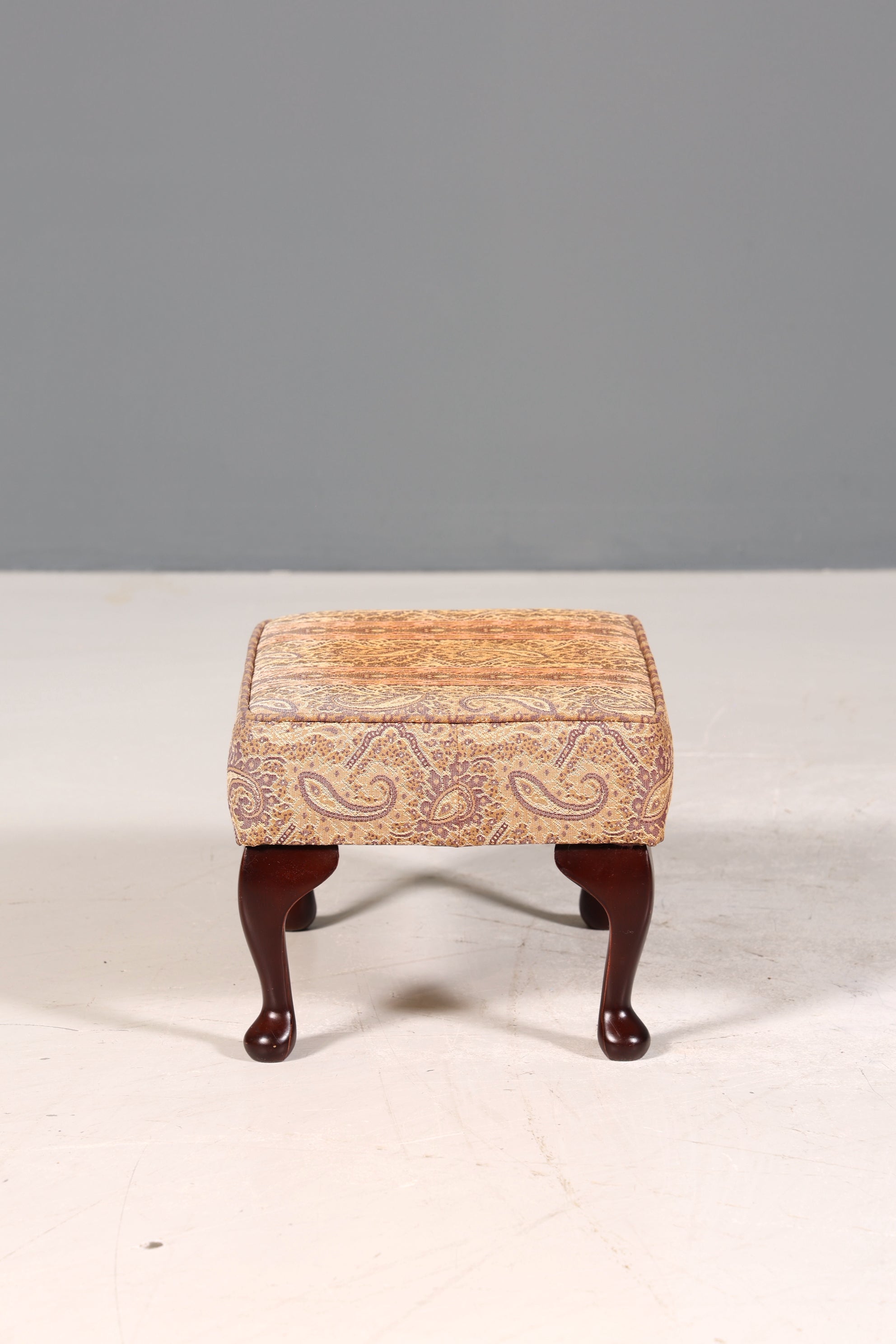 Wunderschöner Barock Stil Hocker der Marke Villeroy & Boch Chippendale Stil Samt Schemel Fussablage