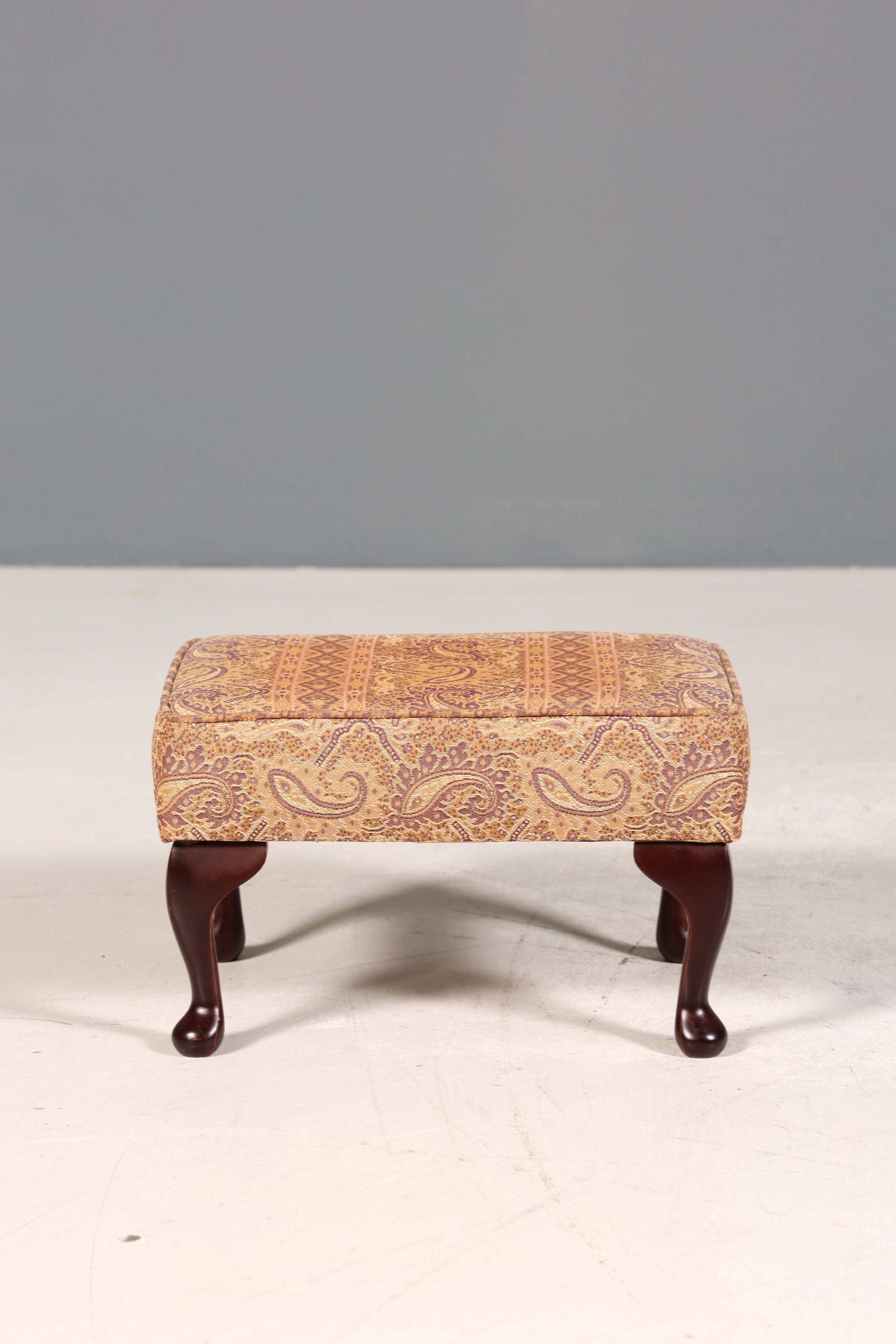 Wunderschöner Barock Stil Hocker der Marke Villeroy & Boch Chippendale Stil Samt Schemel Fussablage