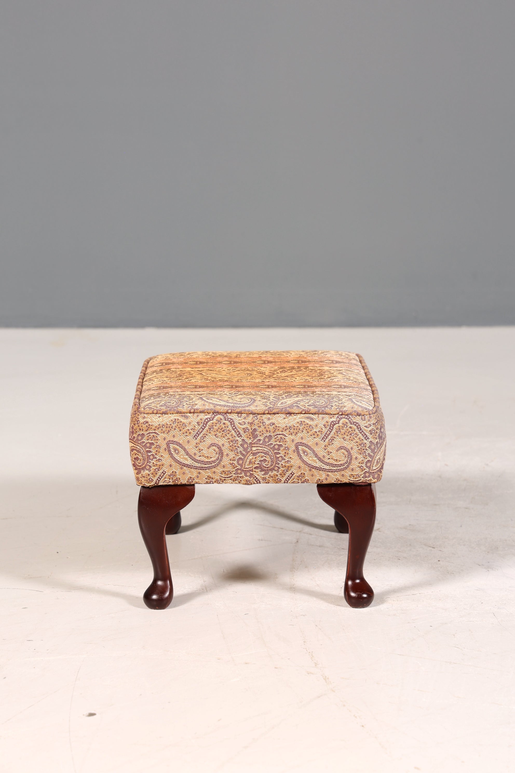 Wunderschöner Barock Stil Hocker der Marke Villeroy & Boch Chippendale Stil Samt Schemel Fussablage
