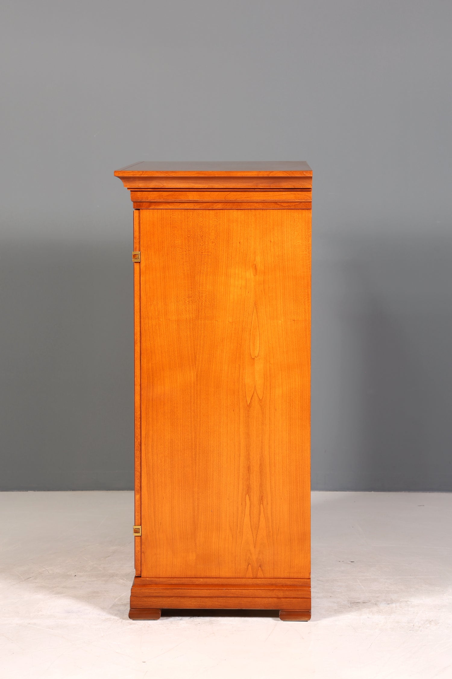 Wunderschöner Original Selva Schrank Antik Stil Hifi Schrank Villa Borghese TV Schrank