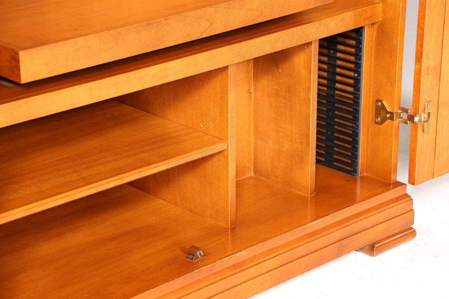 Wunderschöner Original Selva Schrank Antik Stil Hifi Schrank Villa Borghese TV Schrank