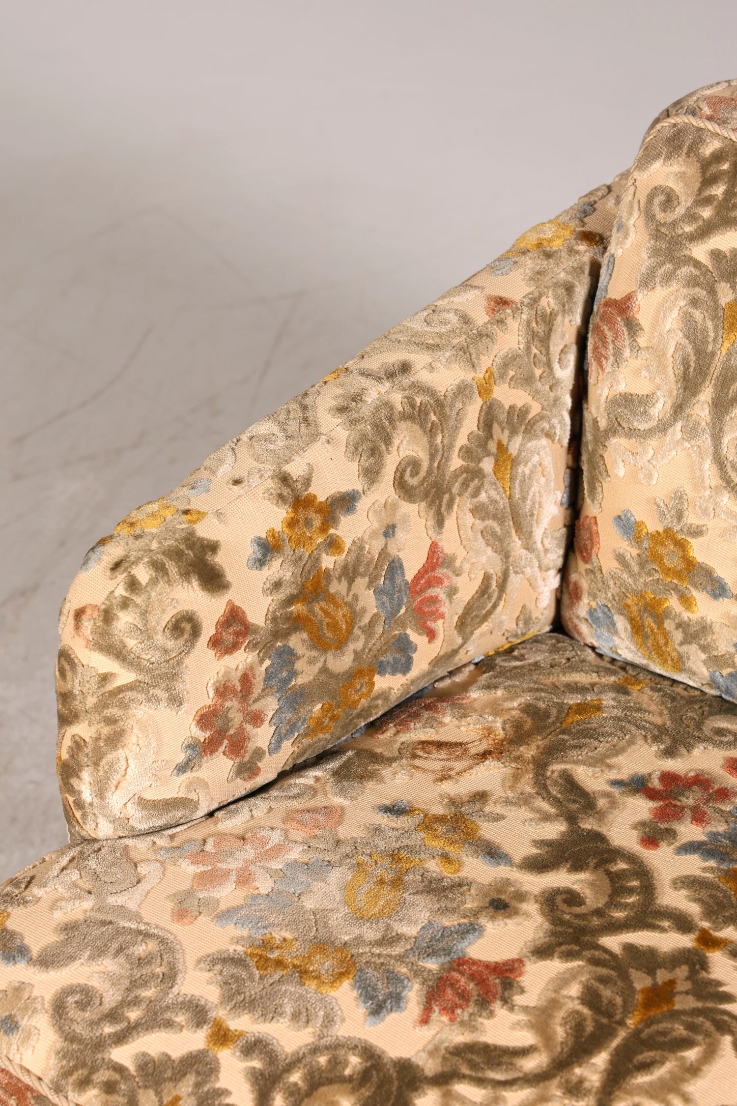 Wunderschöner Chippendale Sessel Art Deco Stil Lounge Floraler Samt Stoff Sessel 1 von 2