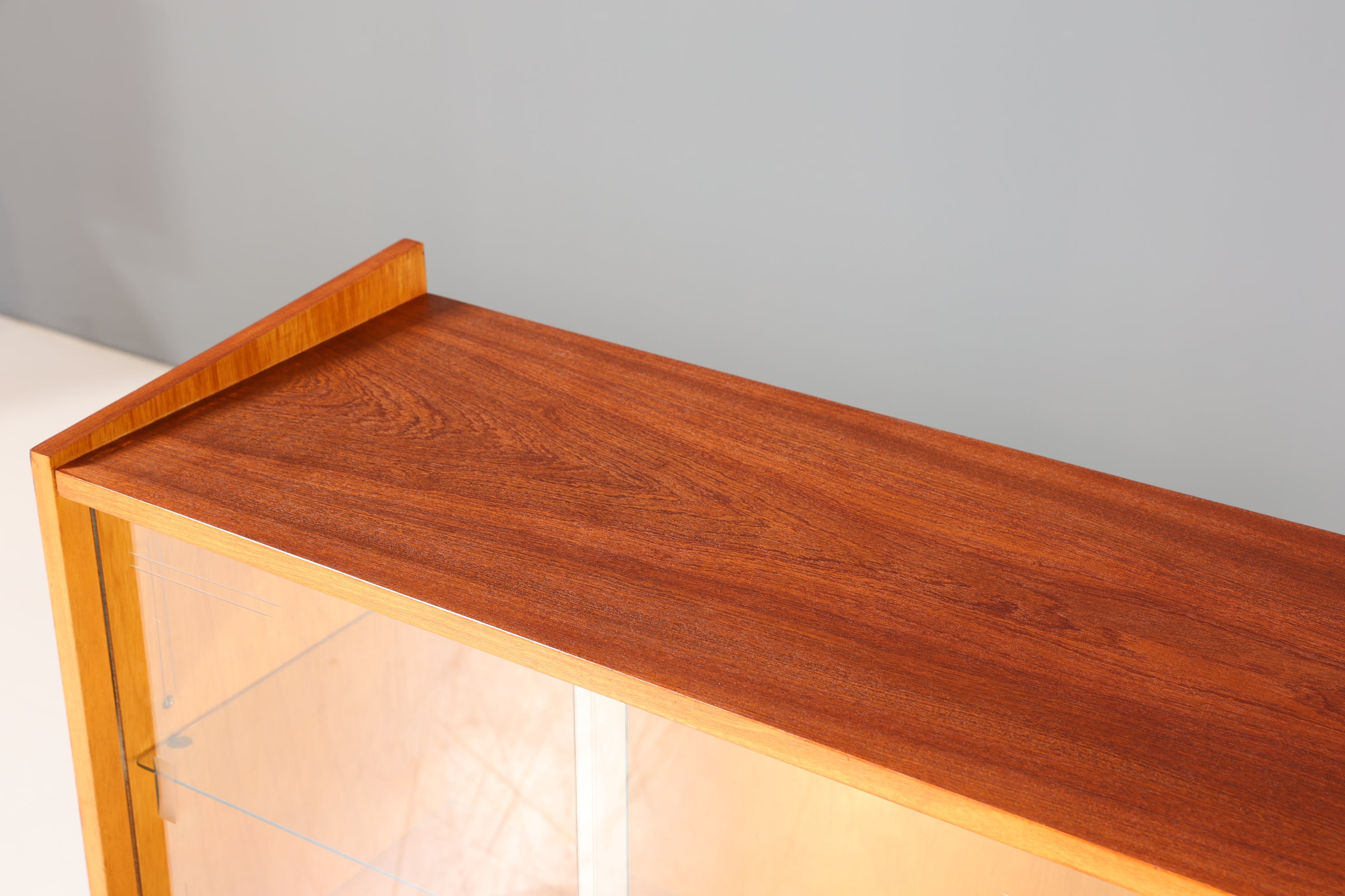 Wunderschönes Mid Century Highboard Retro Vitrine Bücherregal Schrank Kommode 60s