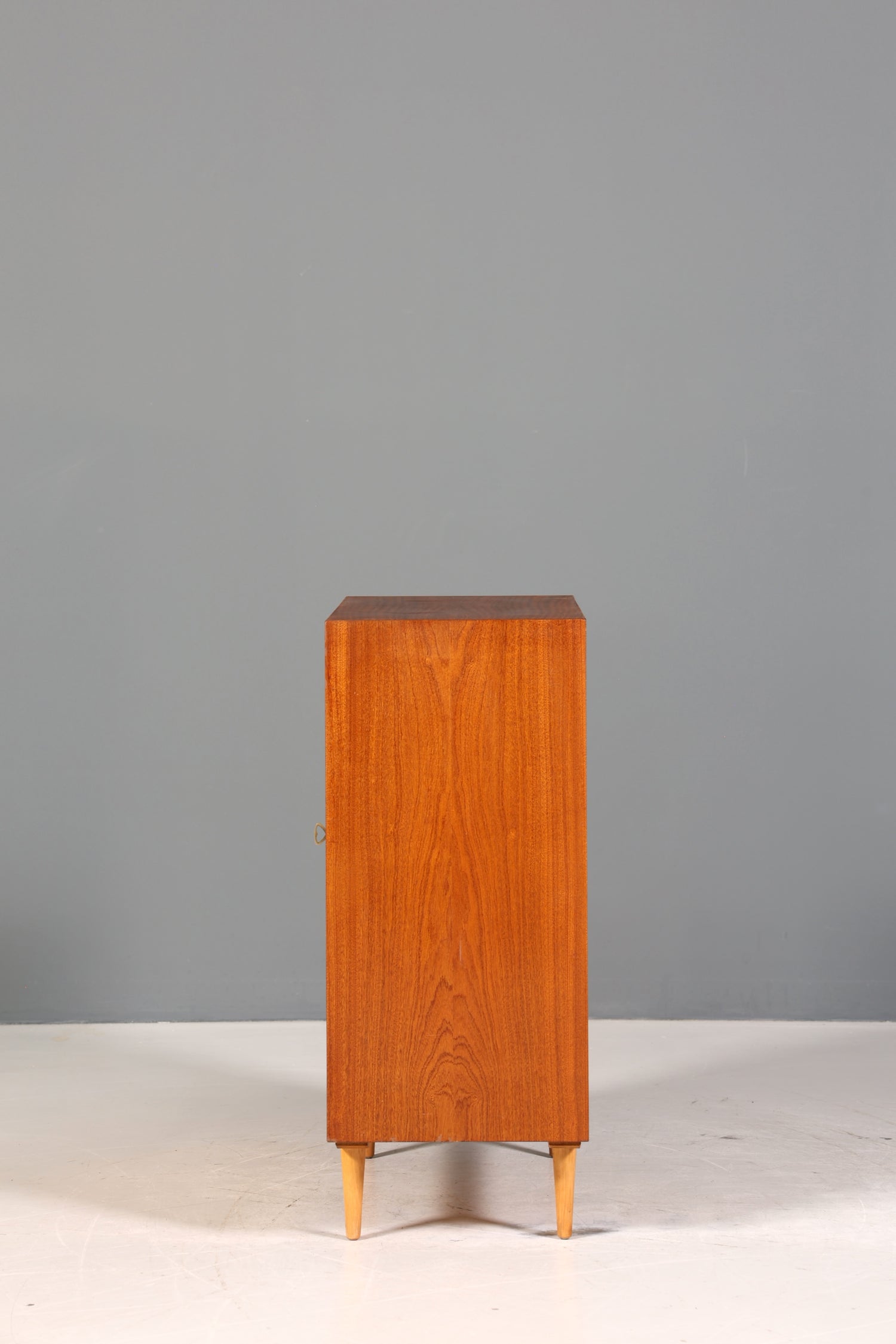 Wunderschöner Mid Century Schrank 60er Jahre Bücherregal Aktenschrank Wäscheschrank 1 von 2