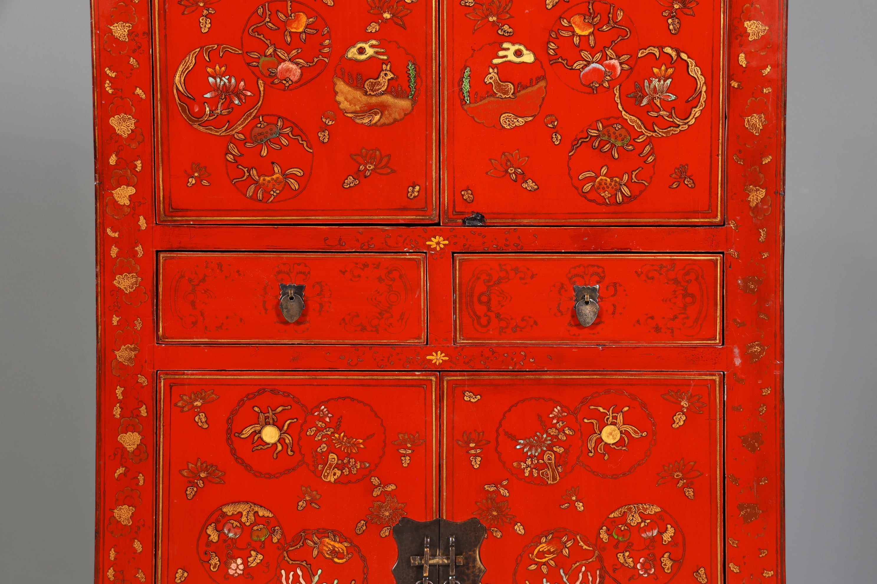 Traumhafter Chinesischer Schrank Vertiko China Kommode mit Asiatischen Motiven Wäscheschrank Aktenschrank