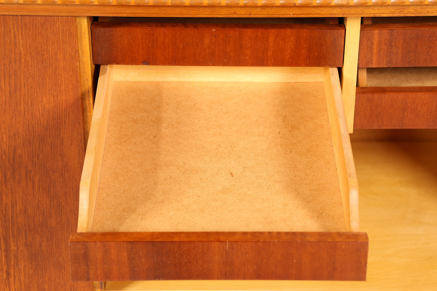 Stilvolles Original Art Deco Schrank Vertiko Sideboard um 1930 Highboard Kommode