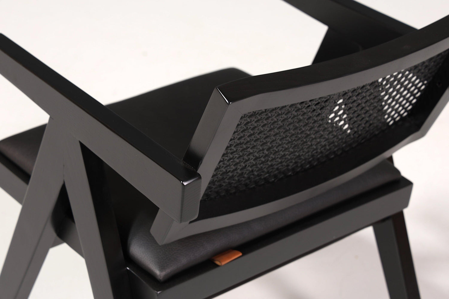 Sehr edler Korbgeflecht Stuhl "Vienna Black +" Armlehnsessel Bauhaus Relax Lounge Chair Stuhl Esszimmer Stuhl Küchenstuhl