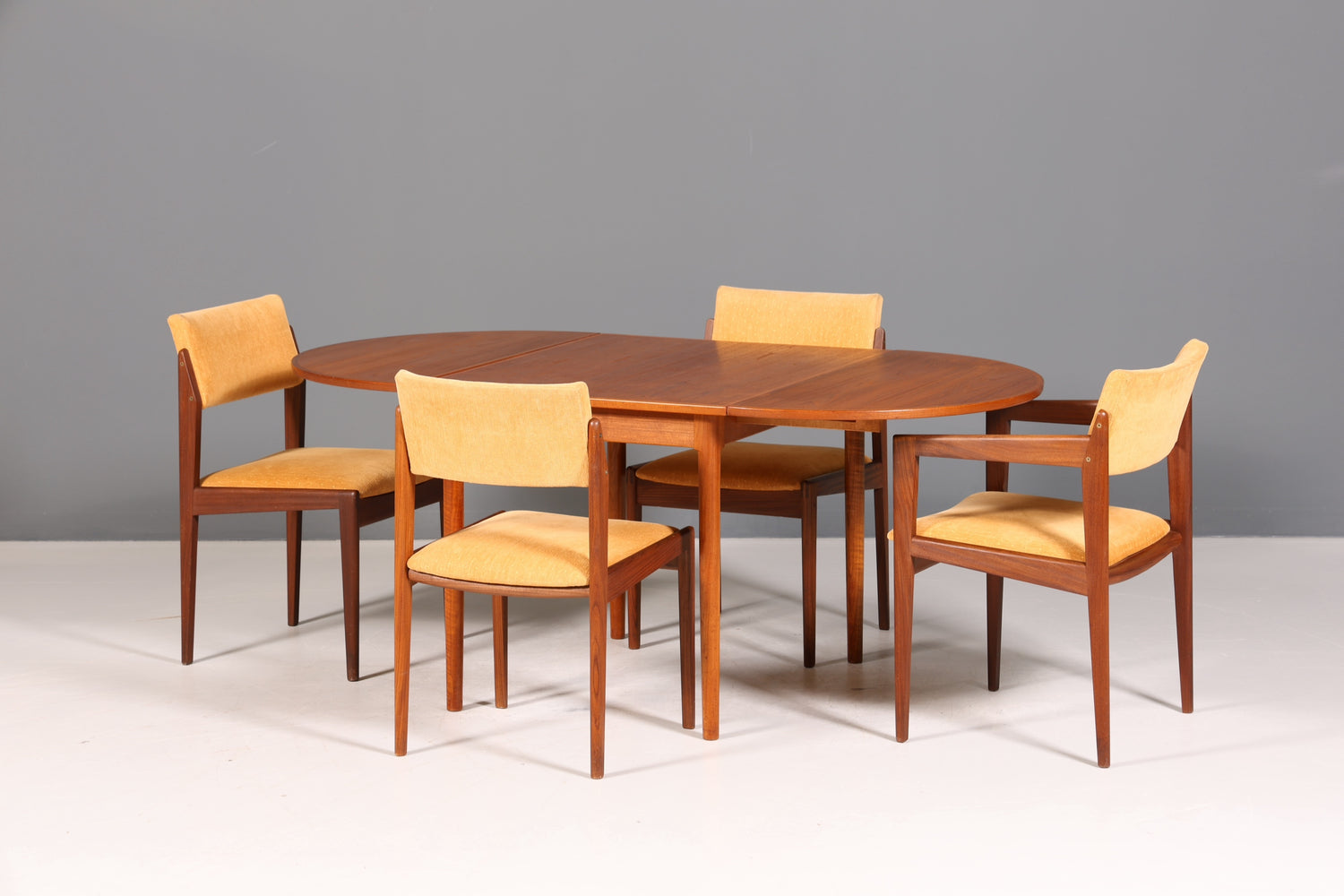 Wunderschöner Arne Vodder Esstisch für Sibast Modell 227 Mid Century ausziehbarer Tisch Vintage Holz Küchentisch Esszimmertisch