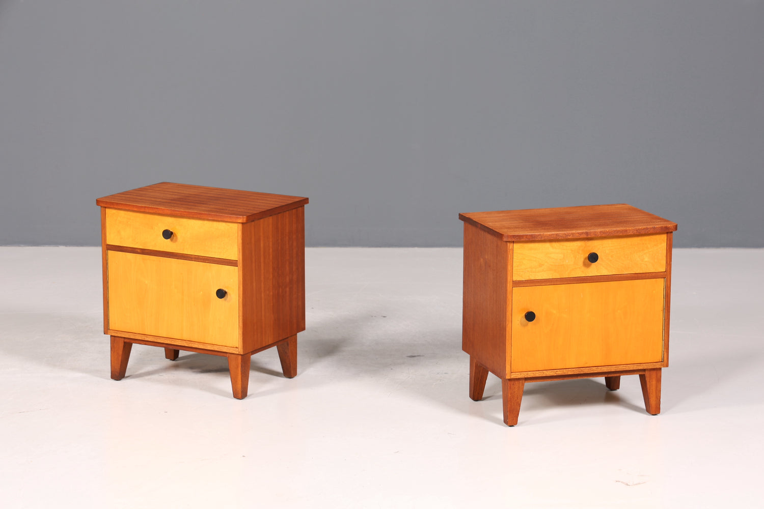 Wunderschöne Mid Century Kommode Vintage Nachttisch 60s Schubladenkommode Schrank 1 von 2