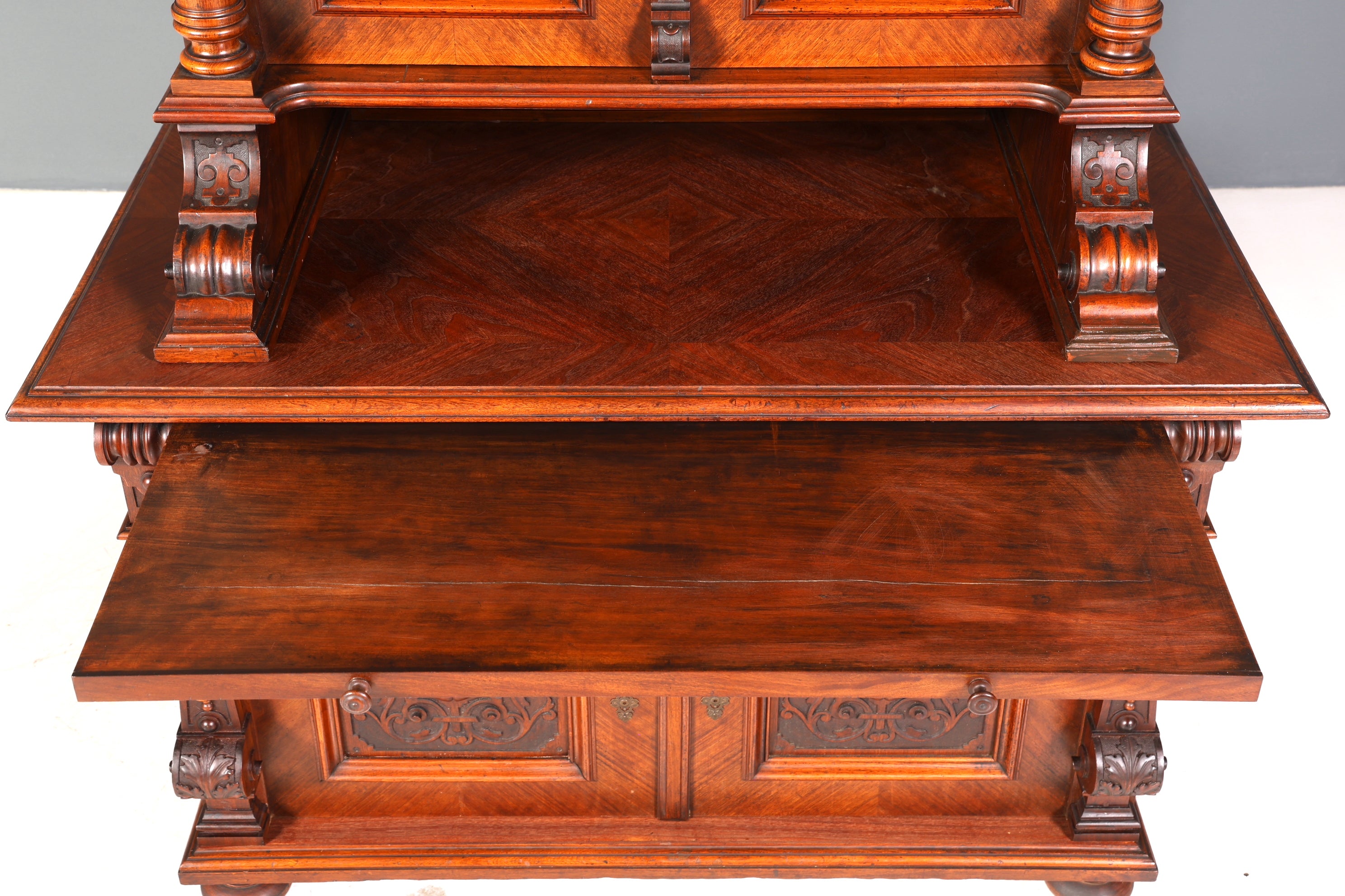 Edler Gründerzeit Vitrine Schrank Antik Nussbaum Regal Jugendstil Vitrinenschrank Geschirrschrank um 1880