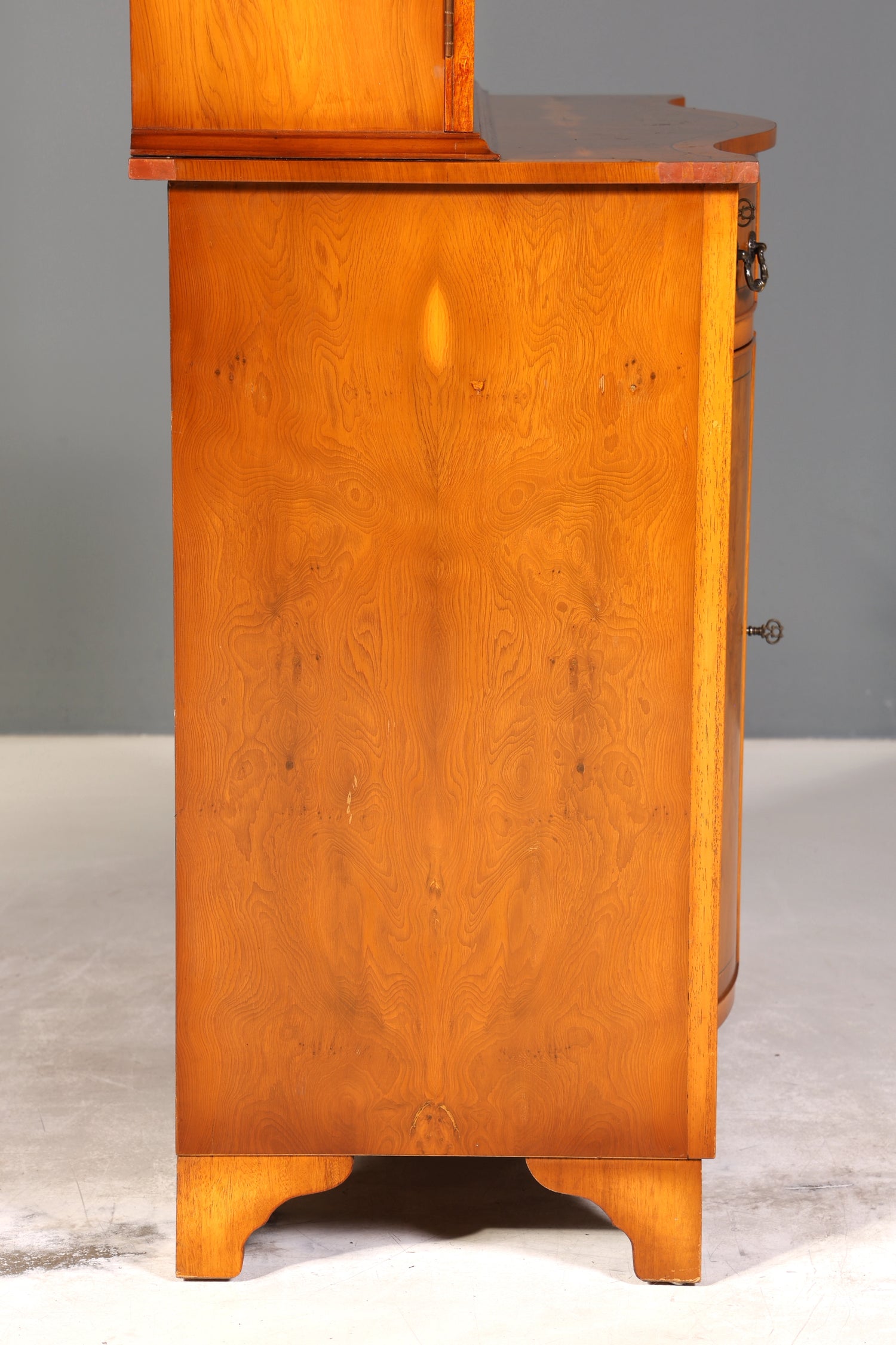 Wunderschöne Englische Vitrine Bücherschrank Buffet Antik Stil Englisch Eibe Glasvitrine Bibliothek