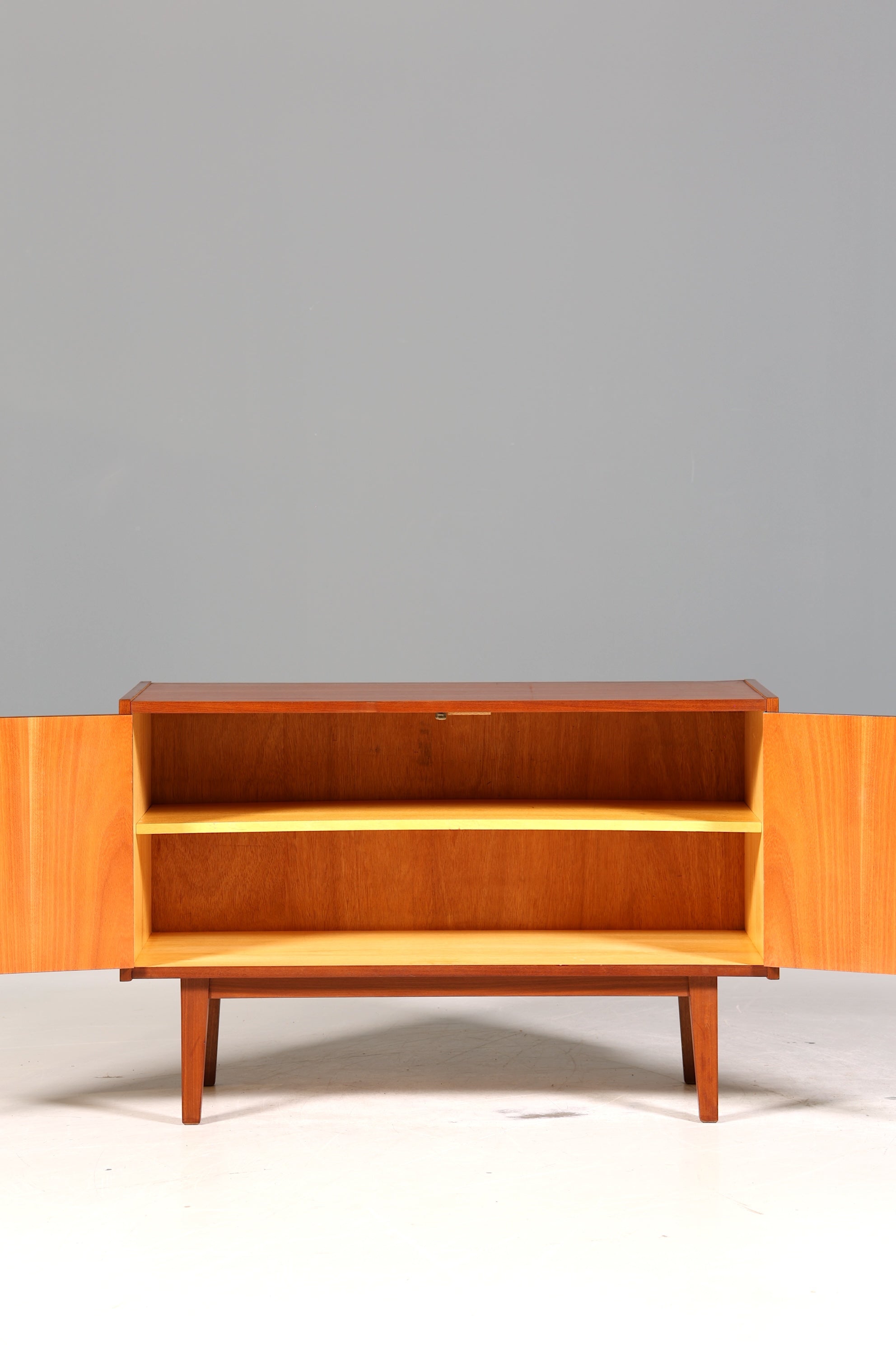 Wunderschöner Mid Century Schrank Vintage Retro Kommode Flur Kommode 60s Regal Sideboard