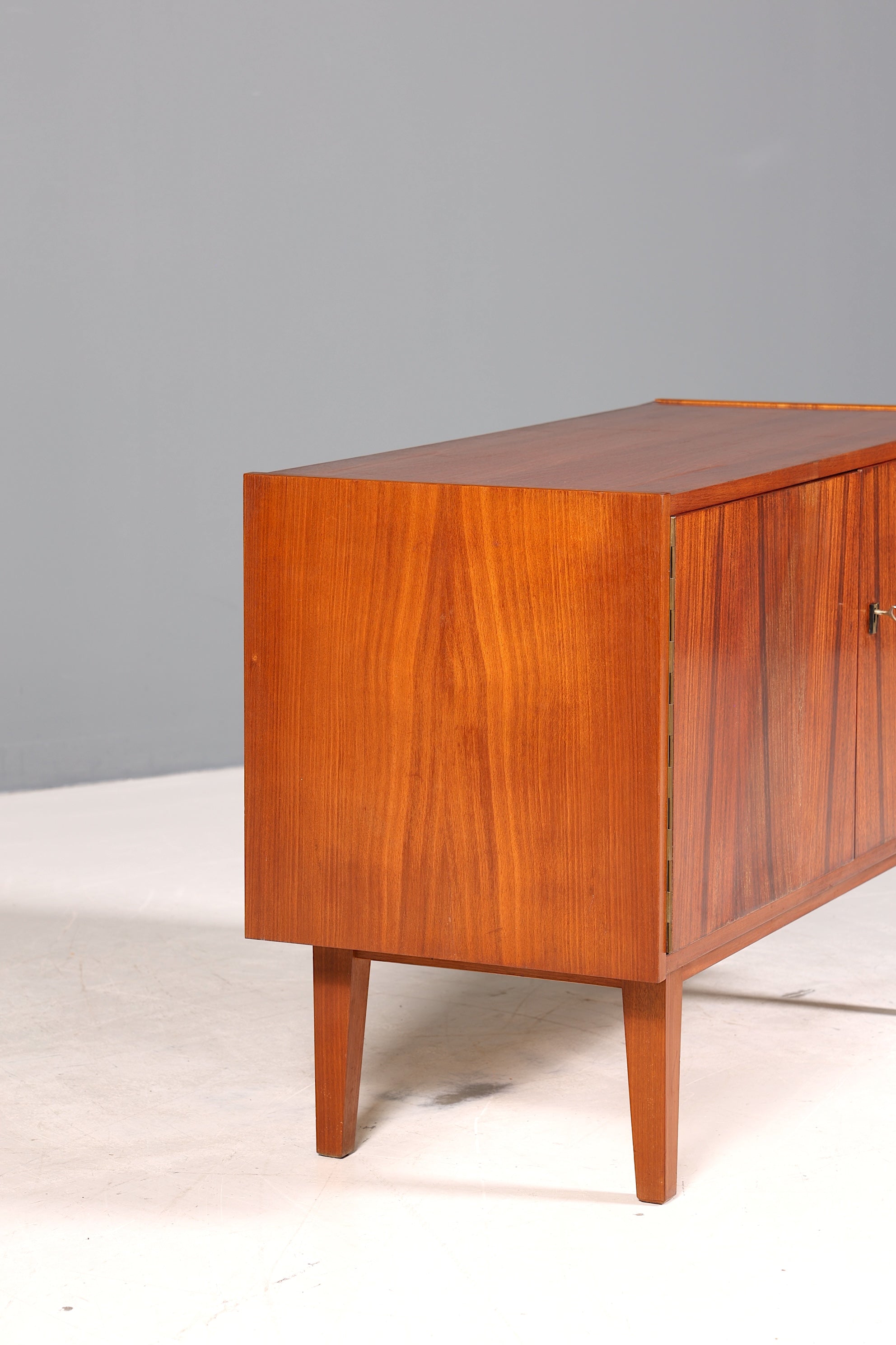 Wunderschöner Mid Century Schrank Vintage Retro Kommode Flur Kommode 60s Regal Sideboard