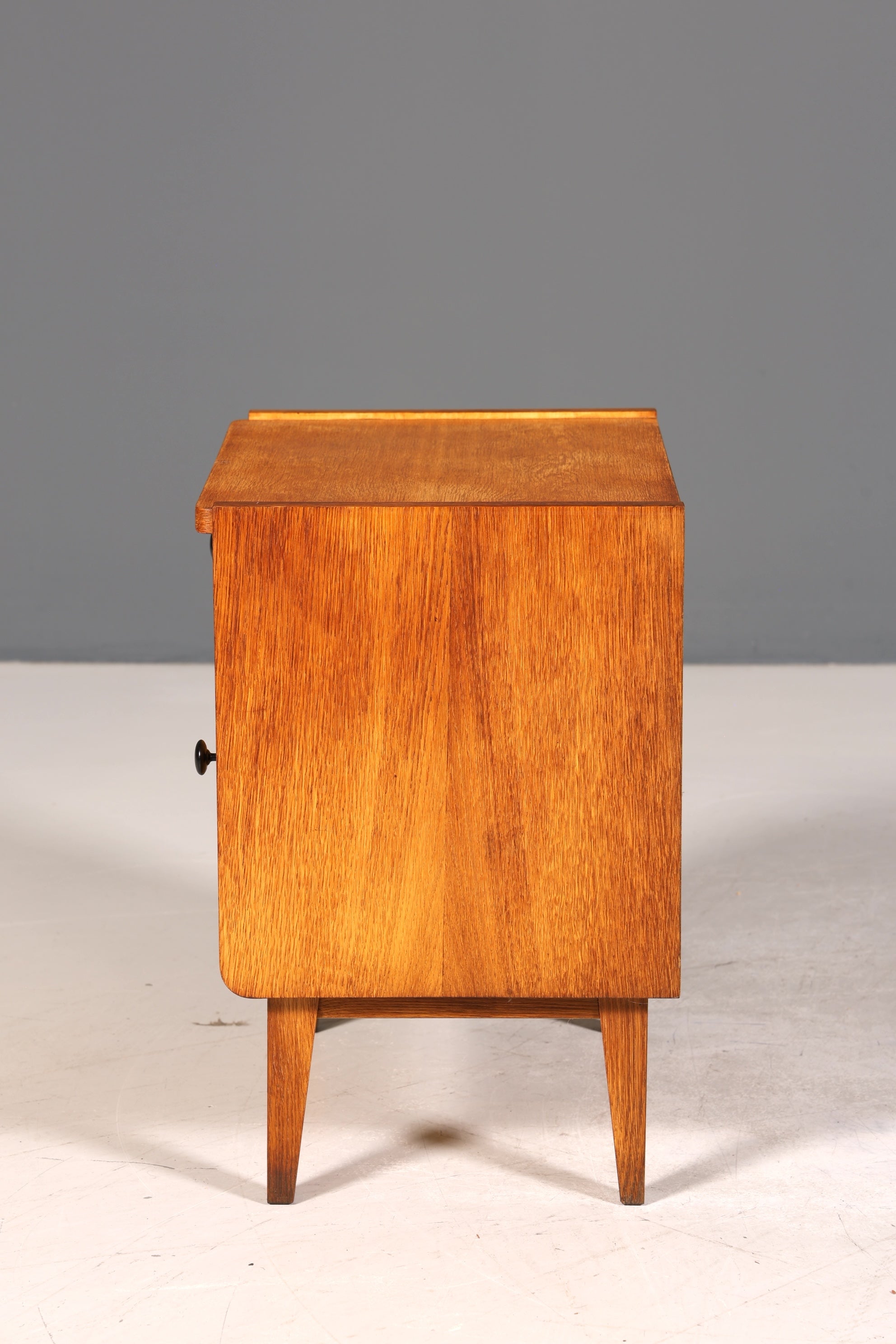 Schlichte Mid Century Kommode Vintage Nachttisch 60s Schubladenkommode 1 von 2