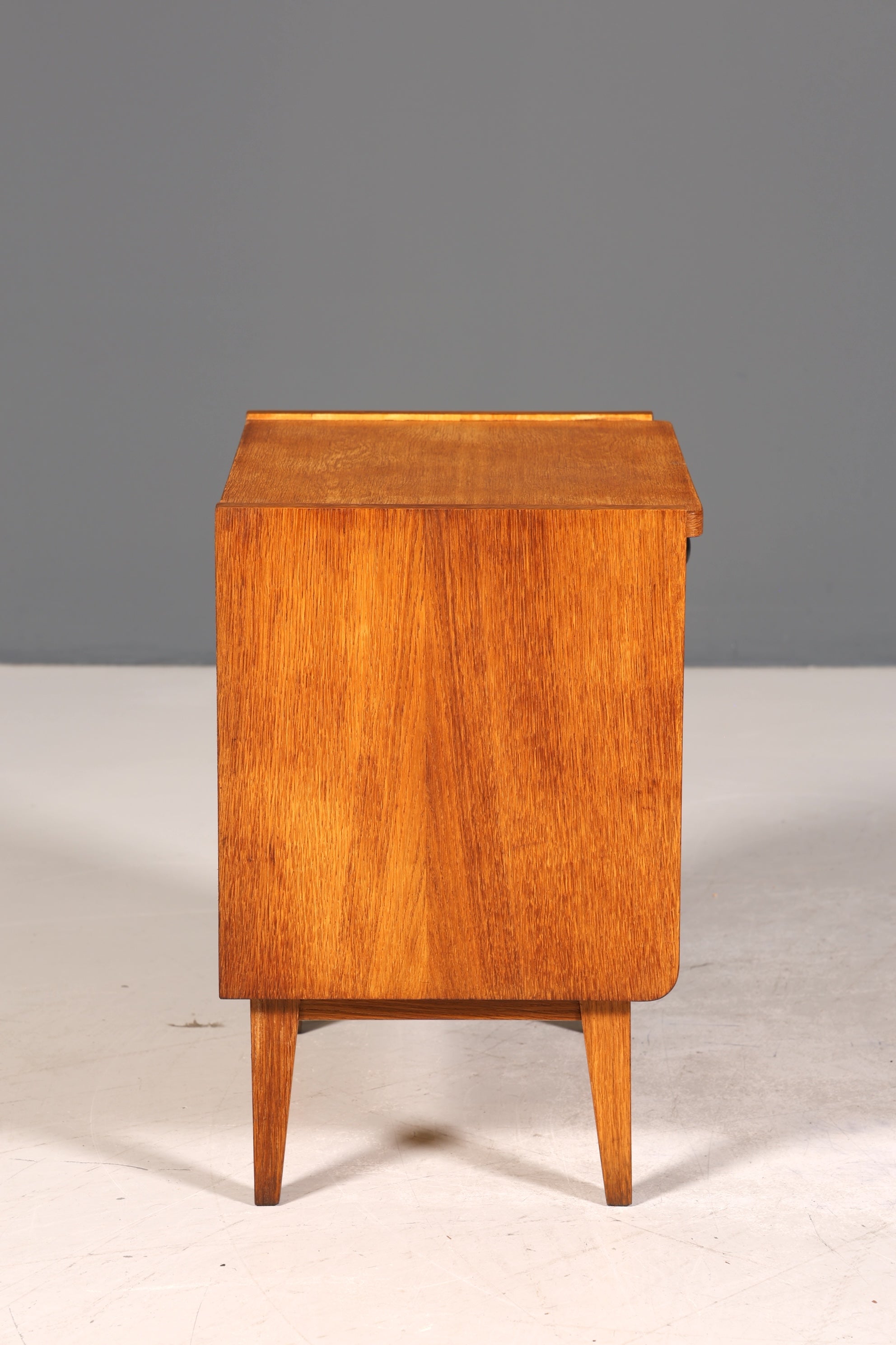 Schlichte Mid Century Kommode Vintage Nachttisch 60s Schubladenkommode 1 von 2