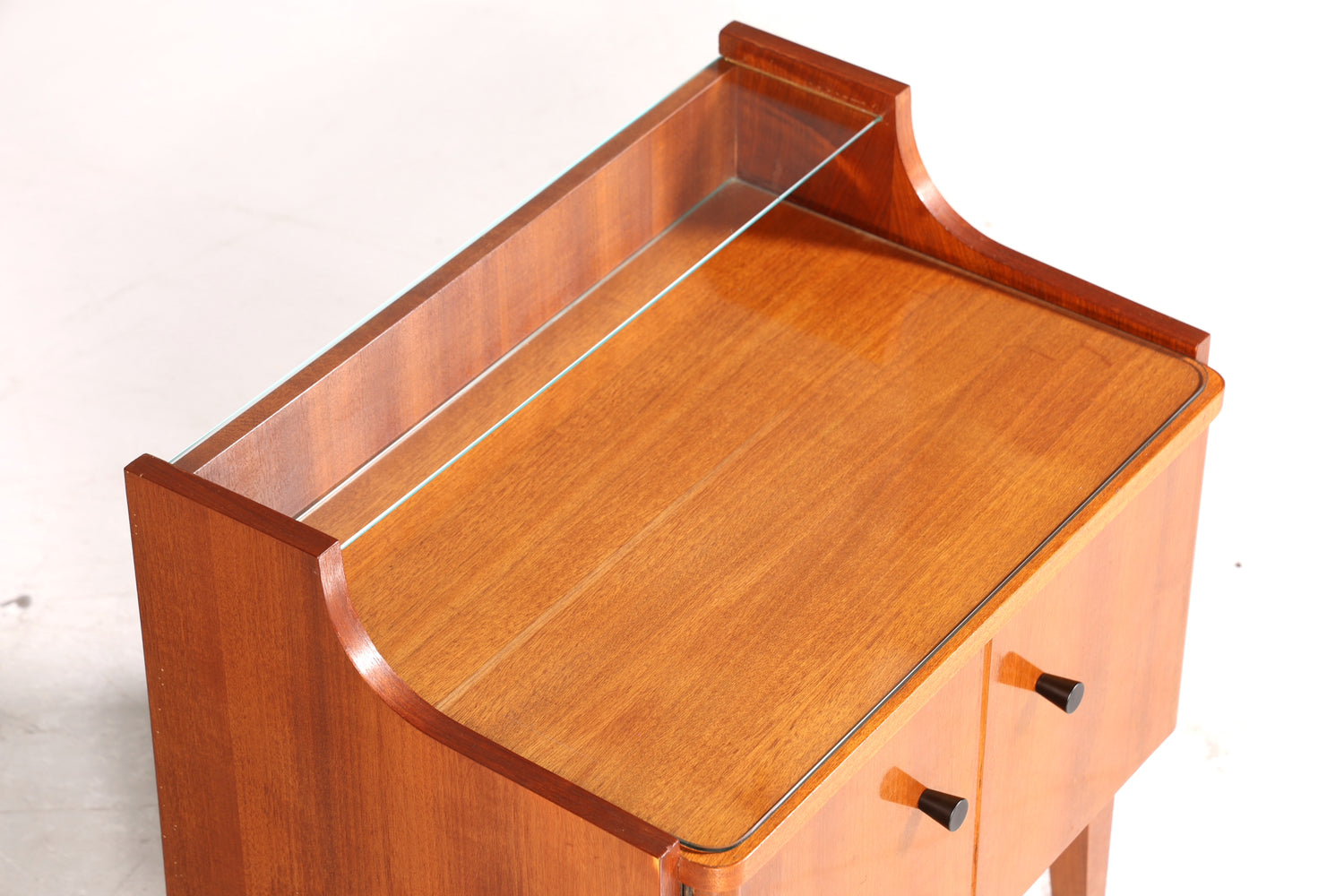 E837 Finish Wunderschöne Mid Century Kommode Vintage Nachttisch 60s Schubladenkommode