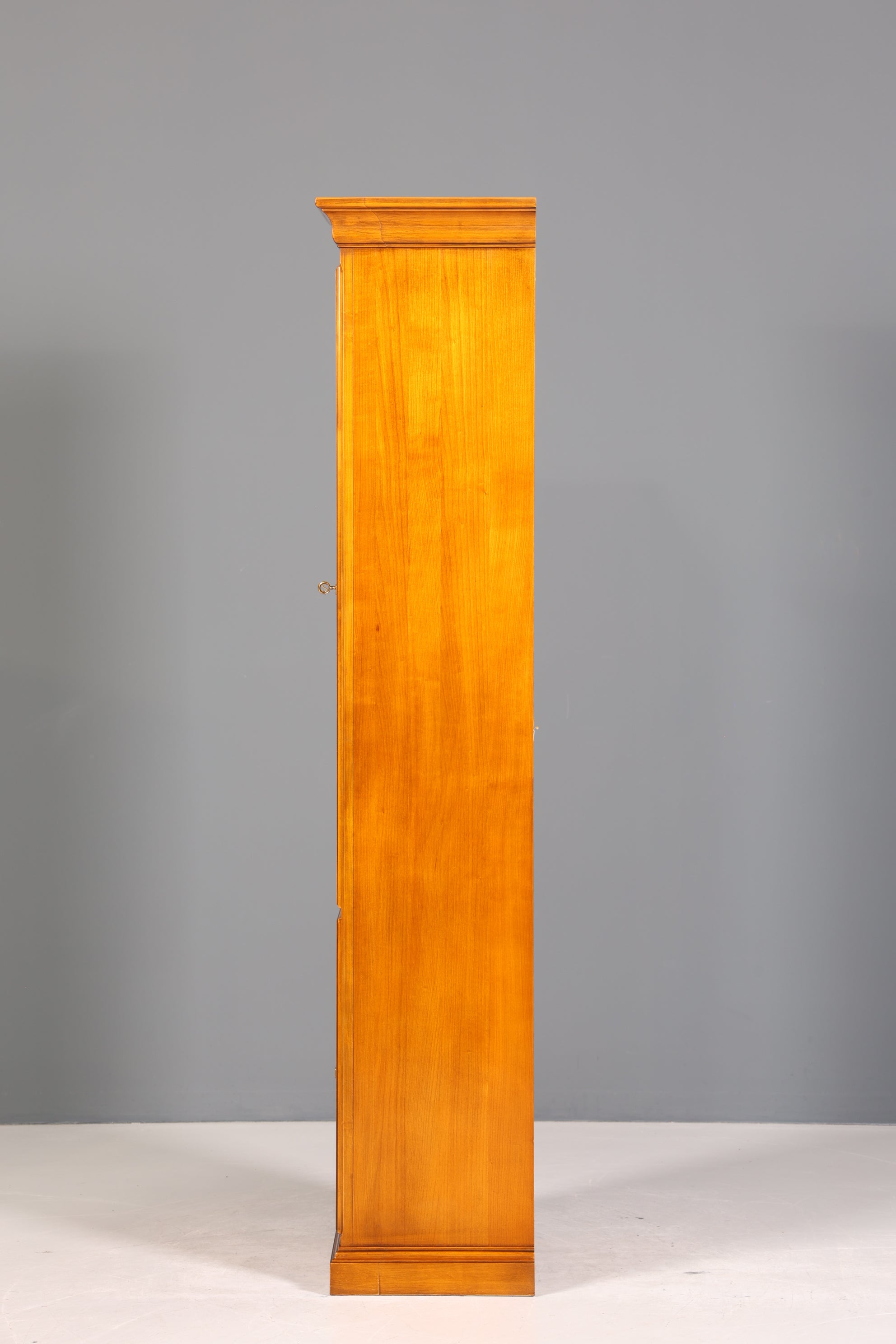 Traumhafte Original Selva Vitrine Antik Stil massiv Holz Geschirrschrank Villa Borghese Schrank 2 von 2