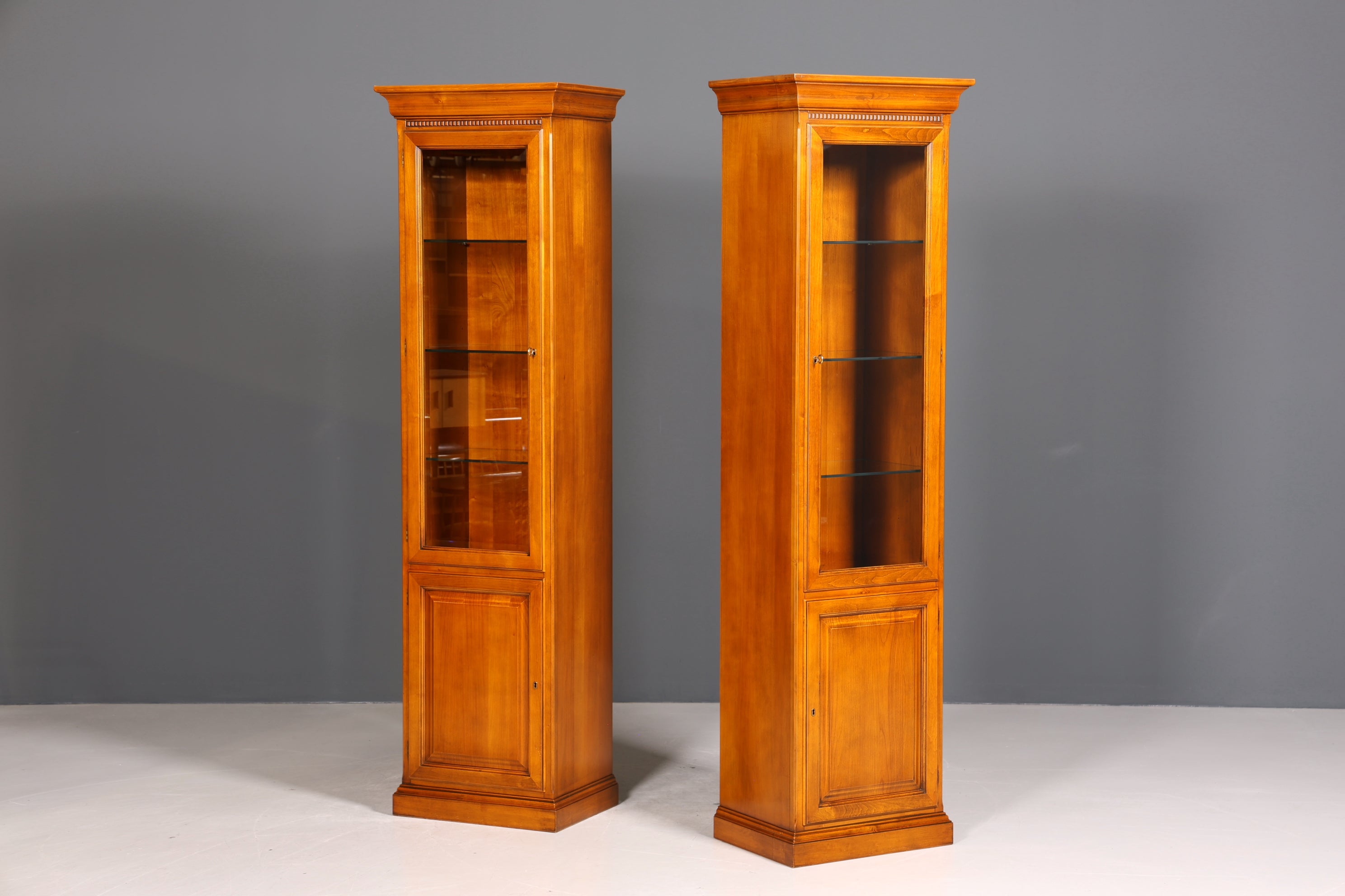 Traumhafte Original Selva Vitrine Antik Stil massiv Holz Geschirrschrank Villa Borghese Schrank 2 von 2