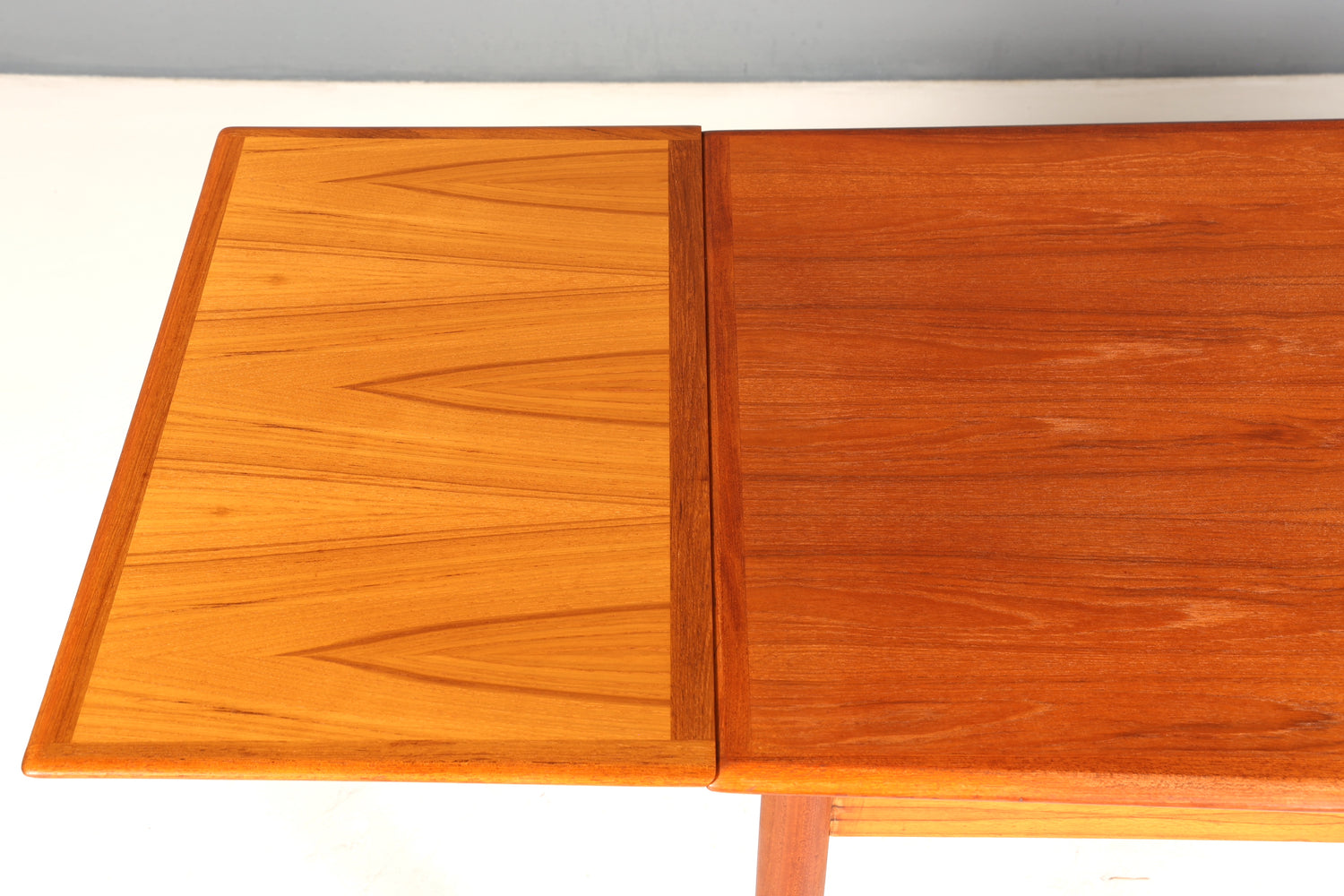 Traumhafter Mid Century Esstisch ausziehbarer Danish Design Teak Holz Küchentisch Esszimmer Tisch