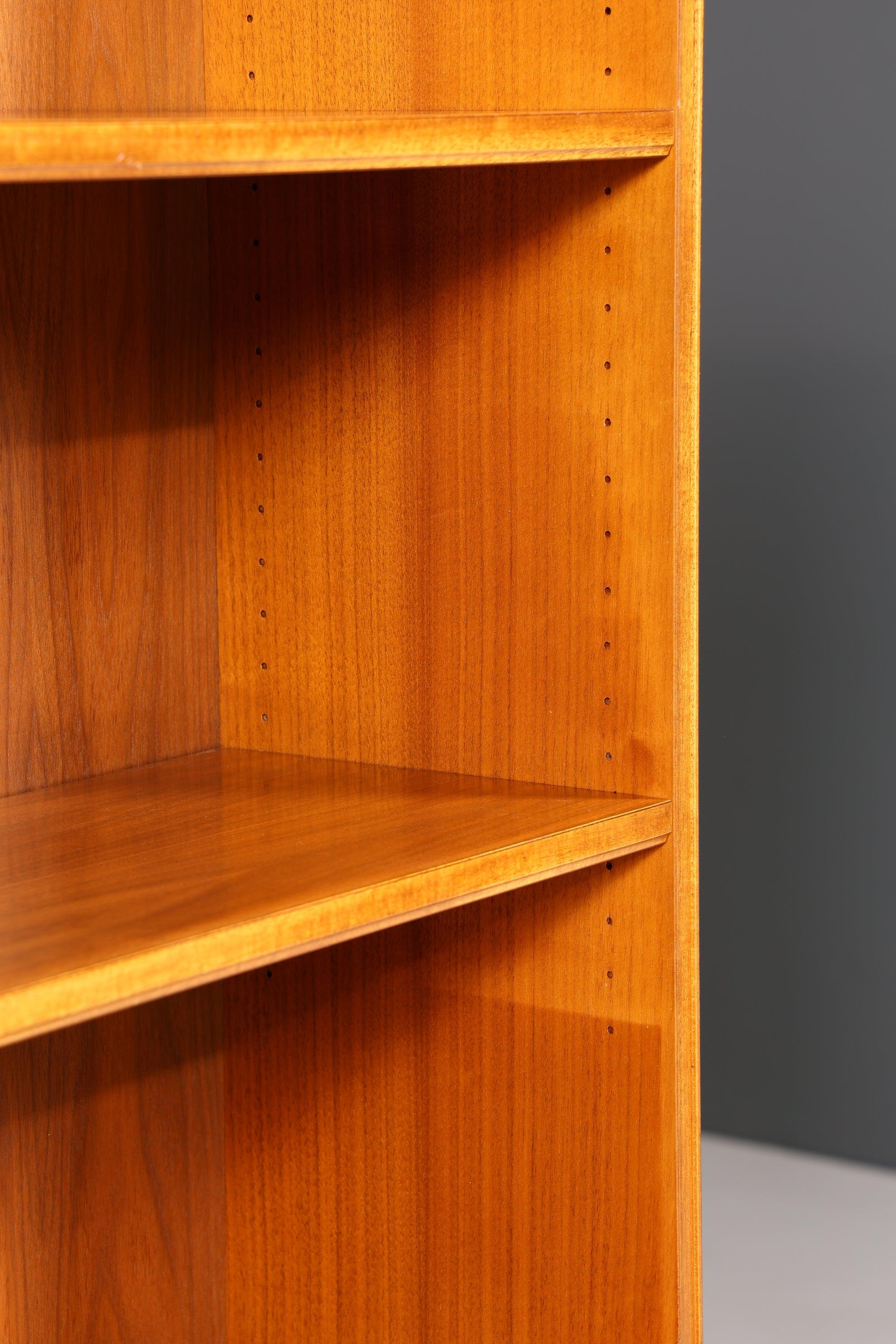 Traumhaftes Mid Century Regal Schrank Chippendale Retro Bücherregal Vintage Bookshelf 60er Jahre