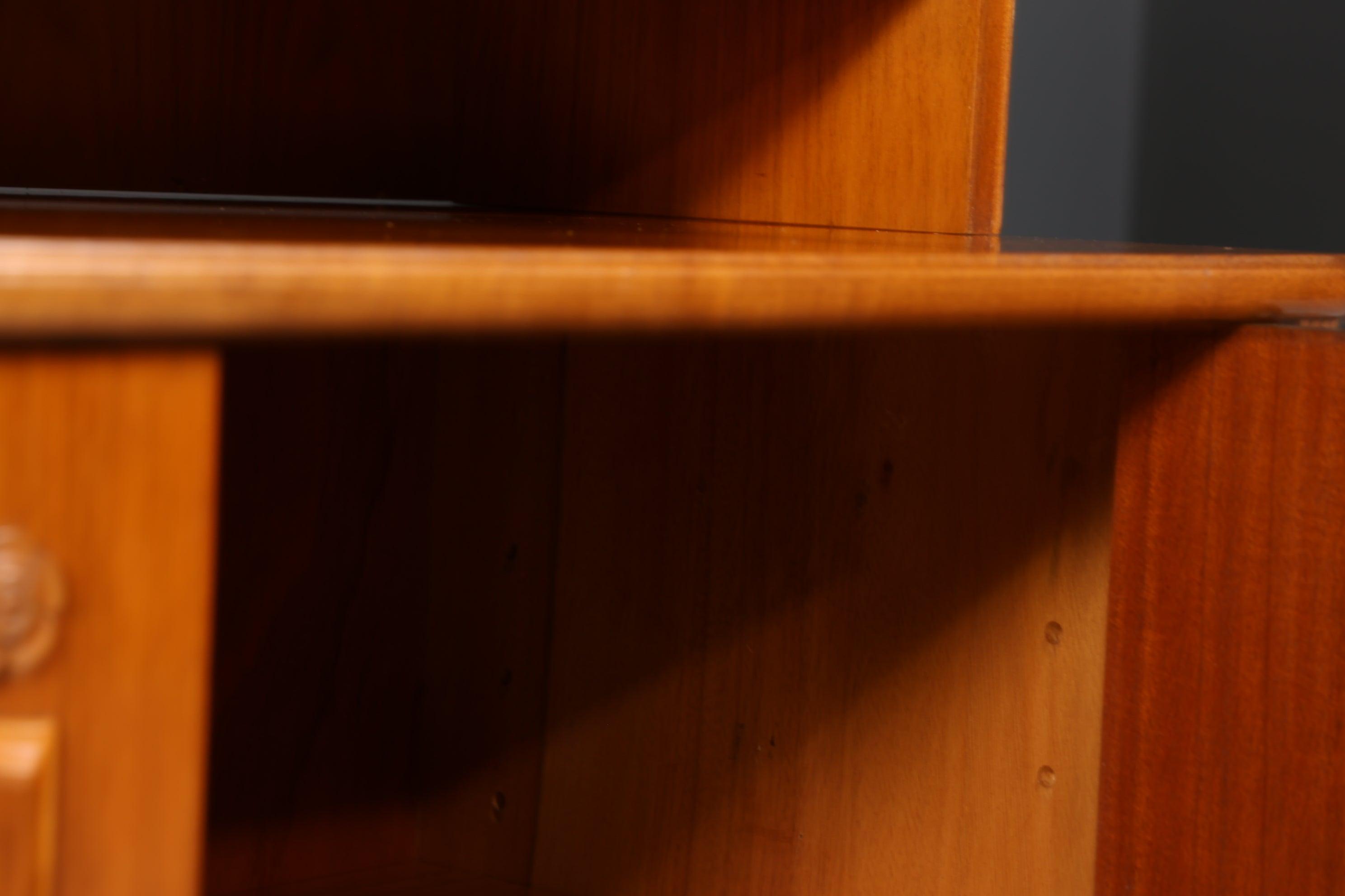 Traumhaftes Mid Century Regal Schrank Chippendale Retro Bücherregal Vintage Bookshelf 60er Jahre