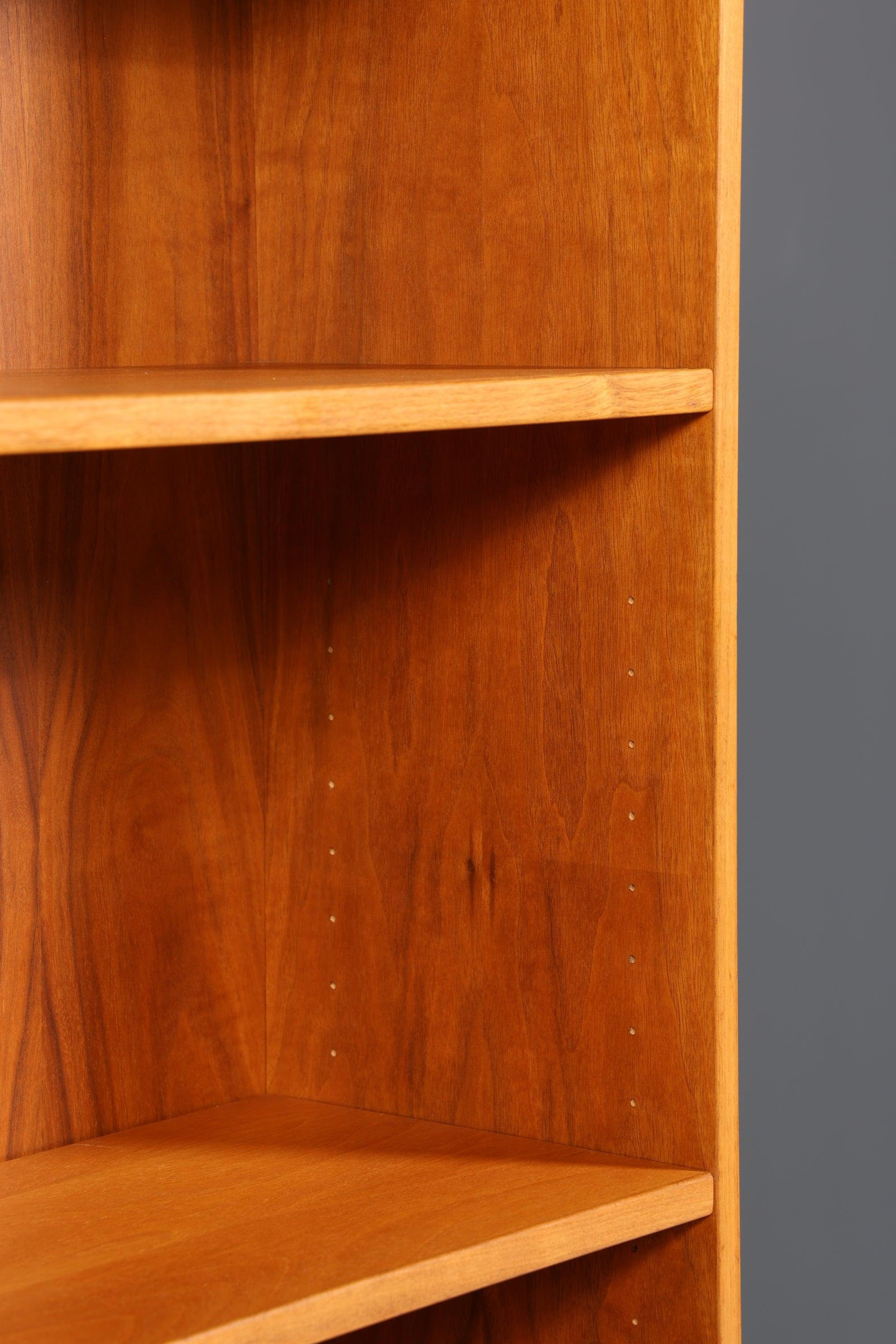 Stilvolles Mid Century Regal "Made in Denmark" echt Holz Schrank Danish Design Retro Kommode Vintage Bücherregal 60er Jahre