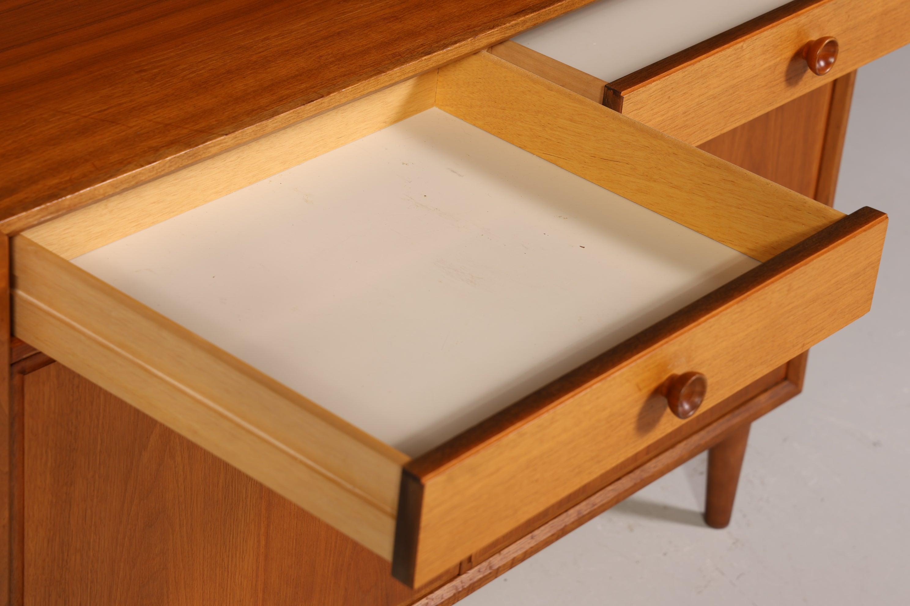 Stilvolles Mid Century Regal "Made in Denmark" echt Holz Schrank Danish Design Retro Kommode Vintage Bücherregal 60er Jahre