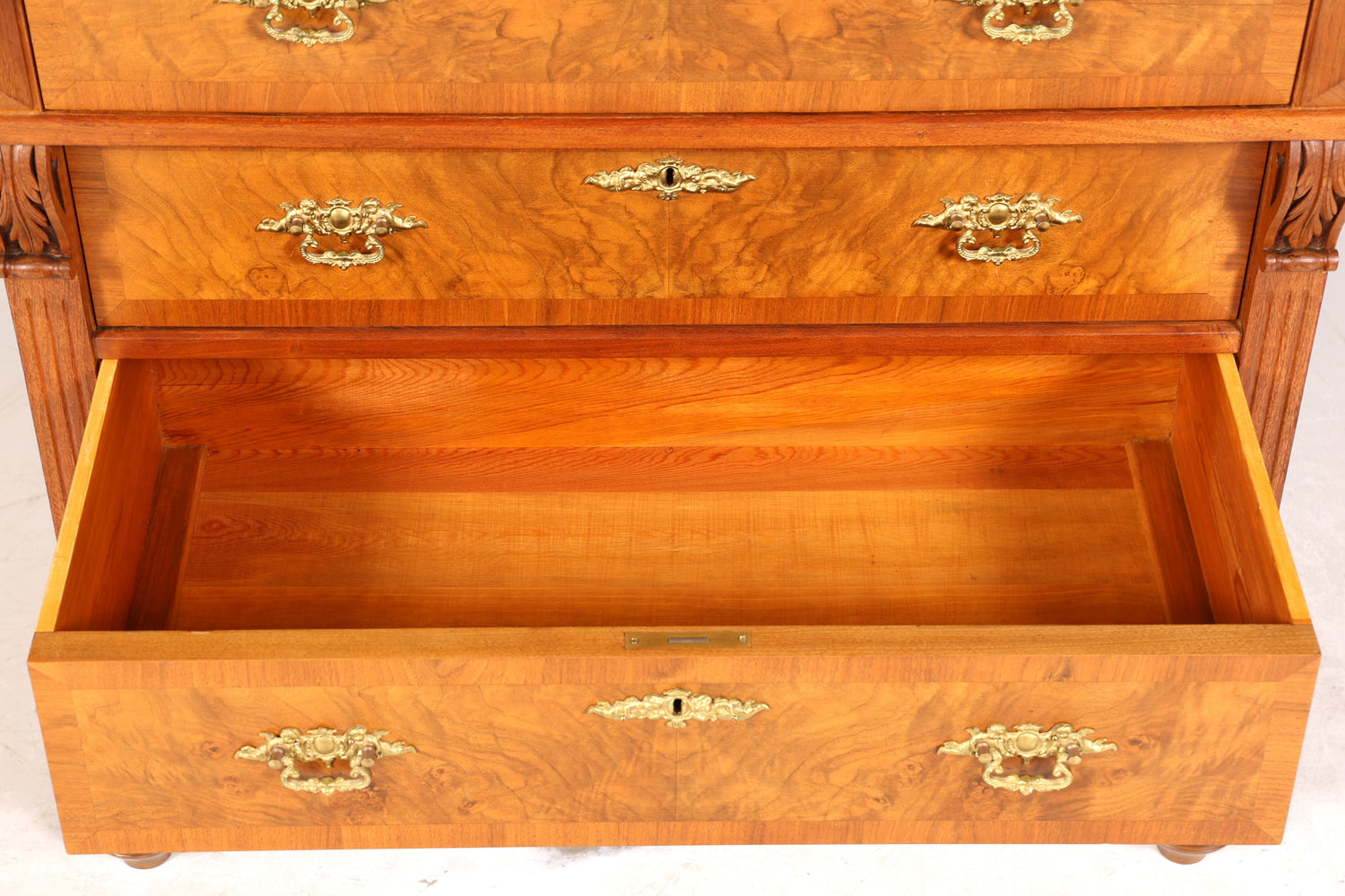 Stilvolle Gründerzeit Kommode Jugendstil Antik Sideboard Schubladenkommode Wäschekommode