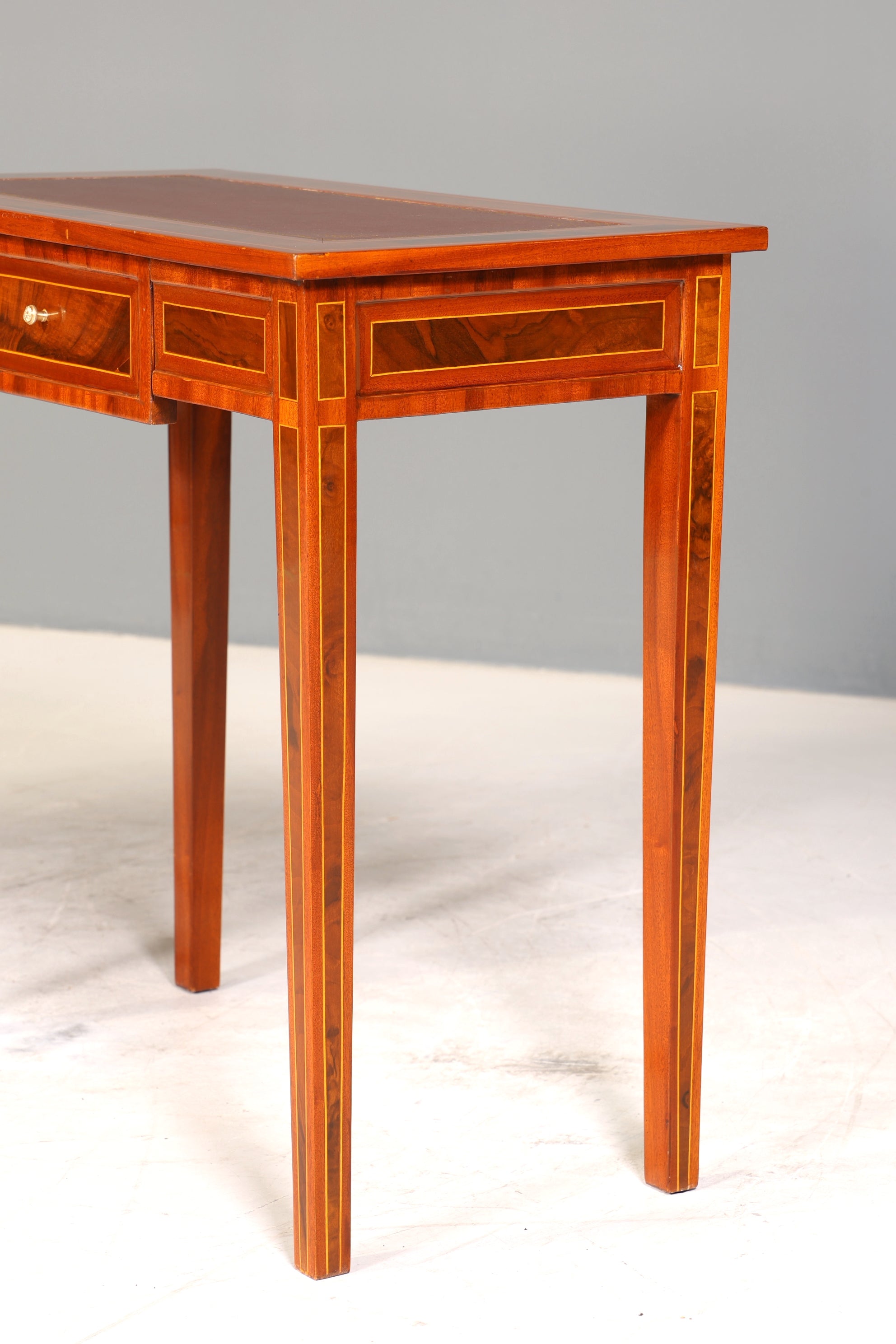 Wunderschöner filigraner Schreibtisch French Desk Antik Stil Bürotisch