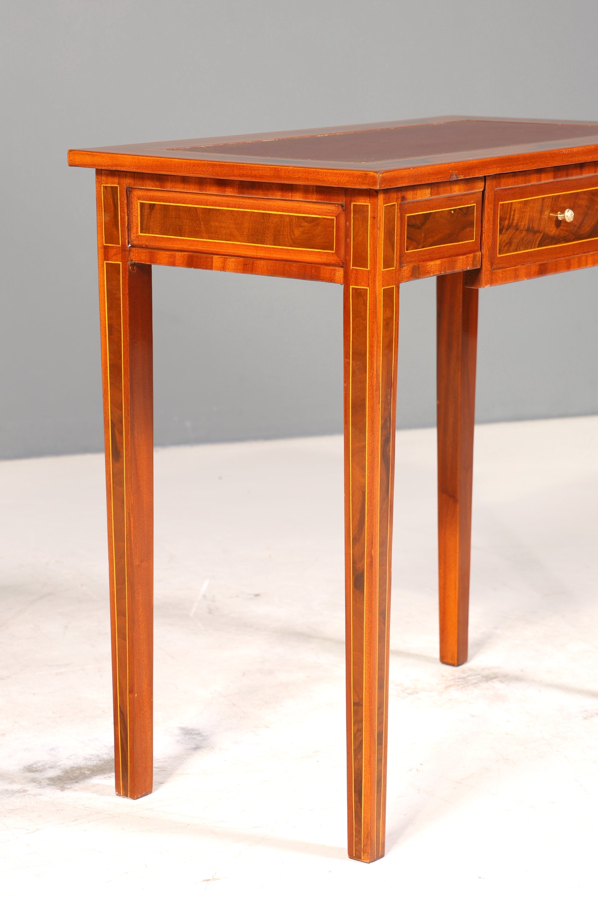 Wunderschöner filigraner Schreibtisch French Desk Antik Stil Bürotisch