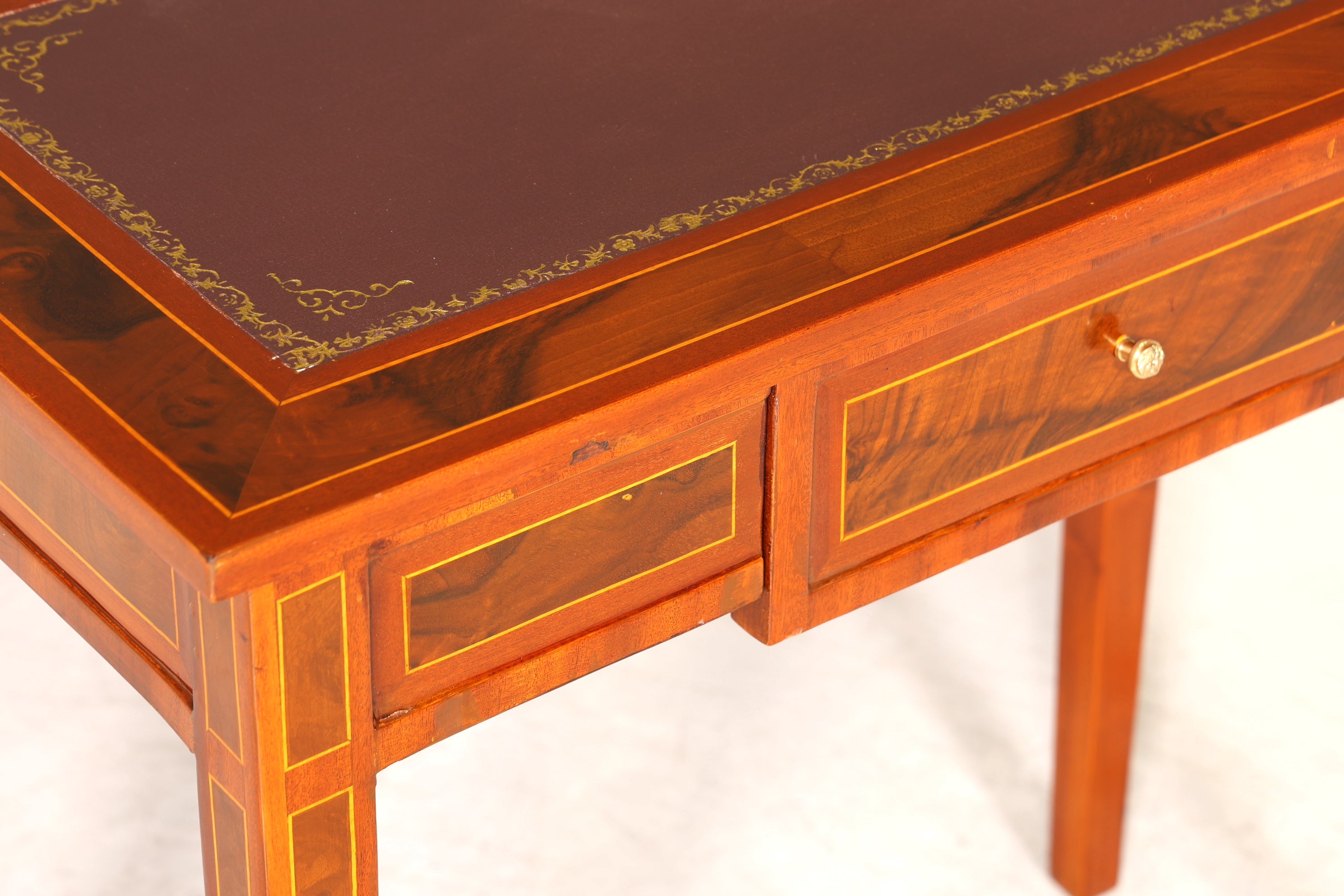 Wunderschöner filigraner Schreibtisch French Desk Antik Stil Bürotisch
