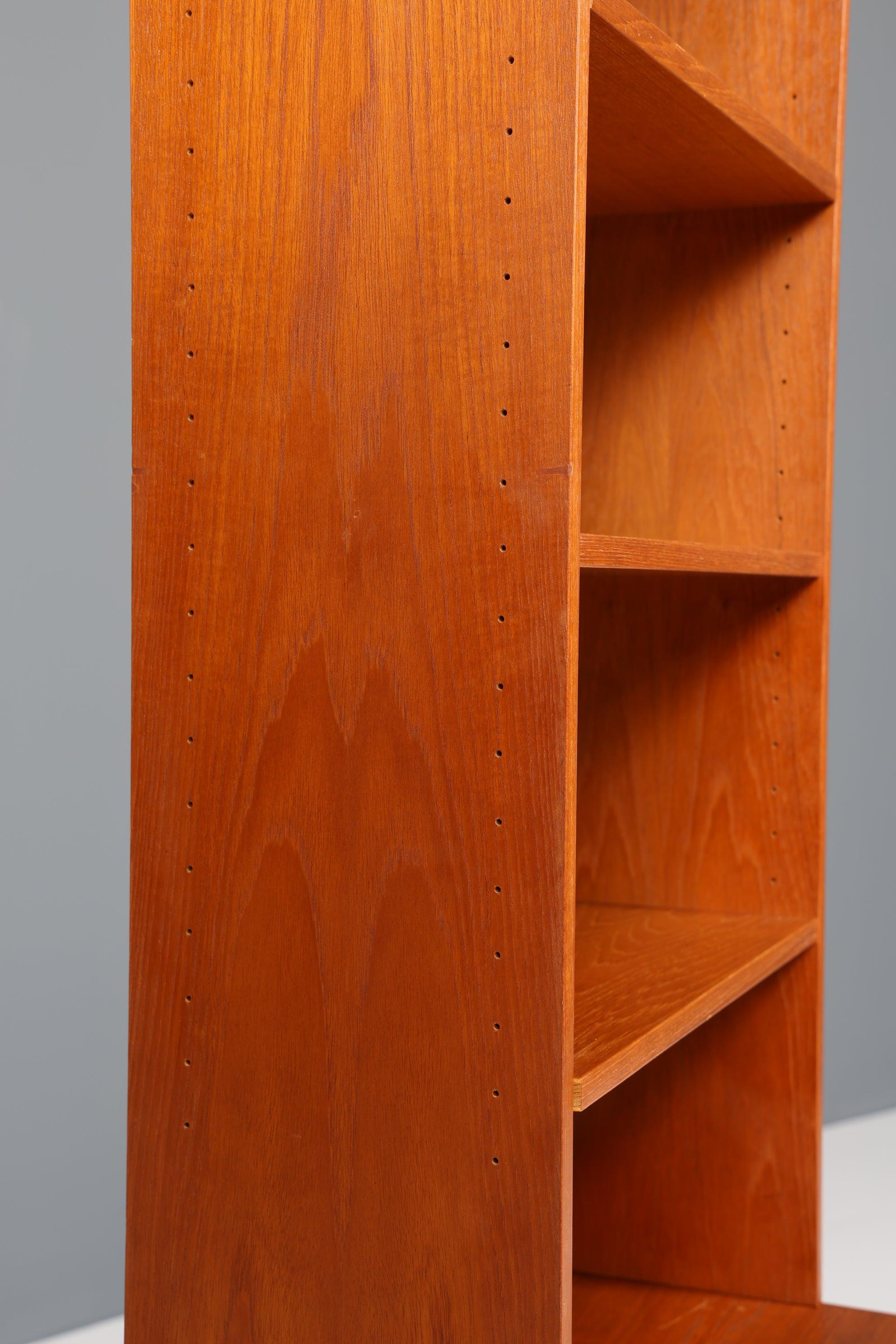 Wunderschönes Mid Century Regal "Made in Denmark" Teak Holz Bücherregal Schrank