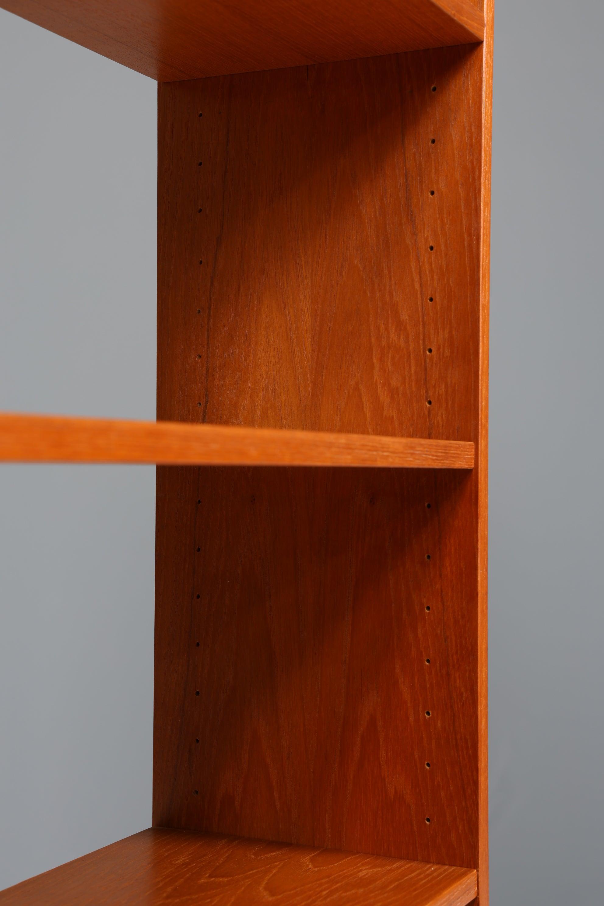 Wunderschönes Mid Century Regal "Made in Denmark" Teak Holz Bücherregal Schrank