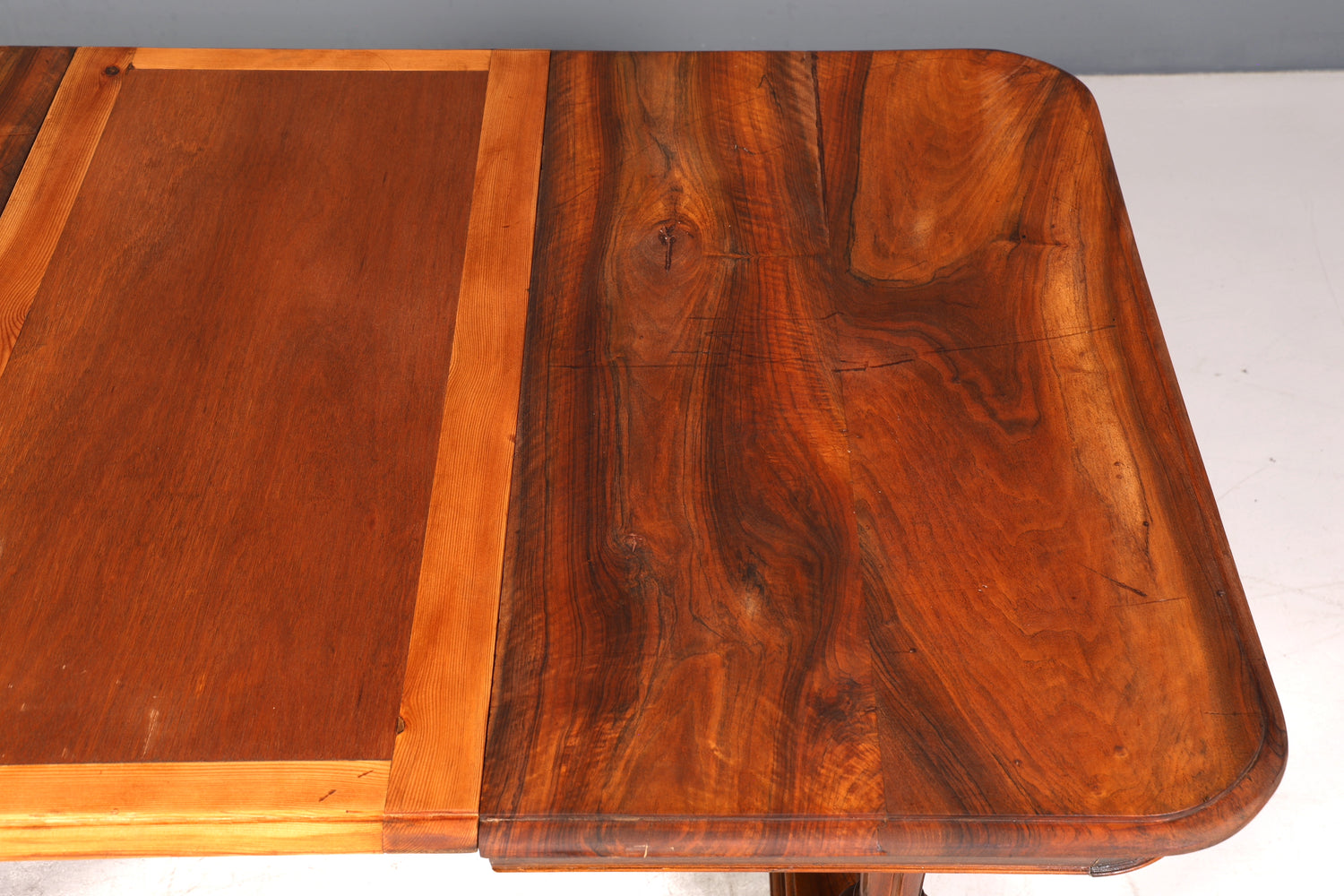 E904 Finish Traumhafter Gründerzeit Tisch ausziehbarer Esstisch Nussbaum Antik Küchentisch