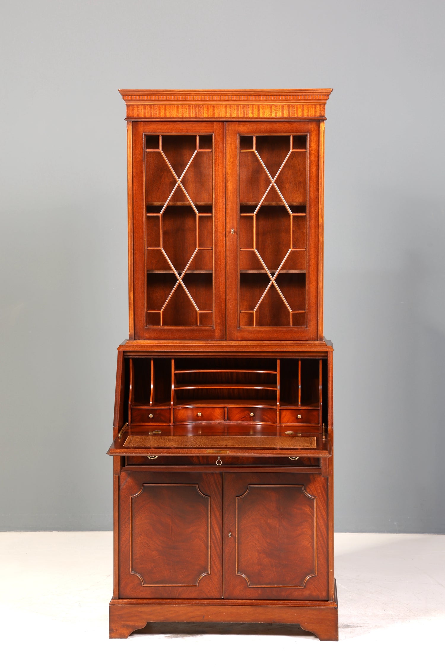 E913 Finish cm Stilvoller Englischer Sekretär Original Heldense Büro Aufsatzsekretär Eibe Antik 60S Vitrinen Schrank UK