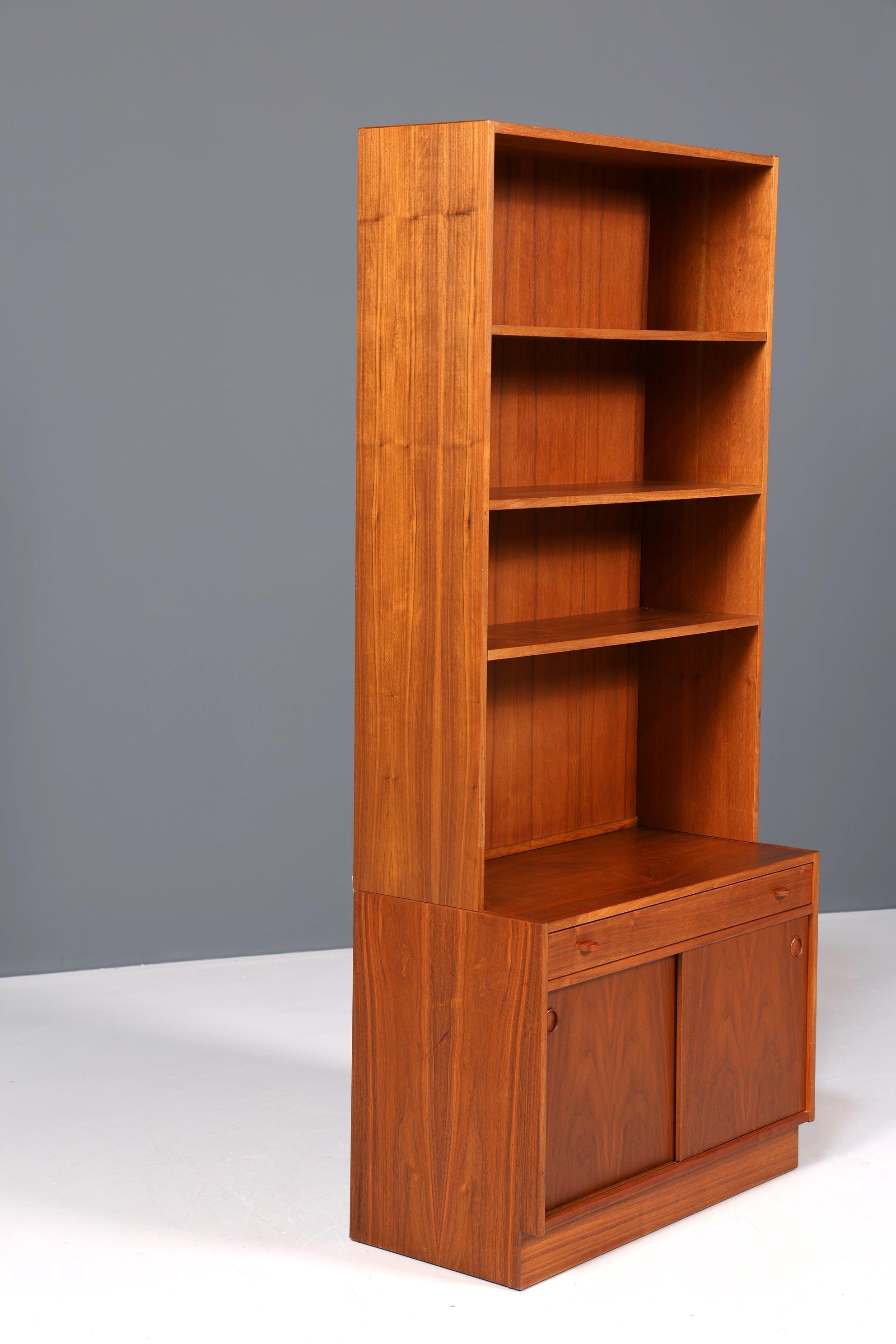 Stilvolles Mid Century Regal skandinavisches Bücherregal Kommode 60er Jahre