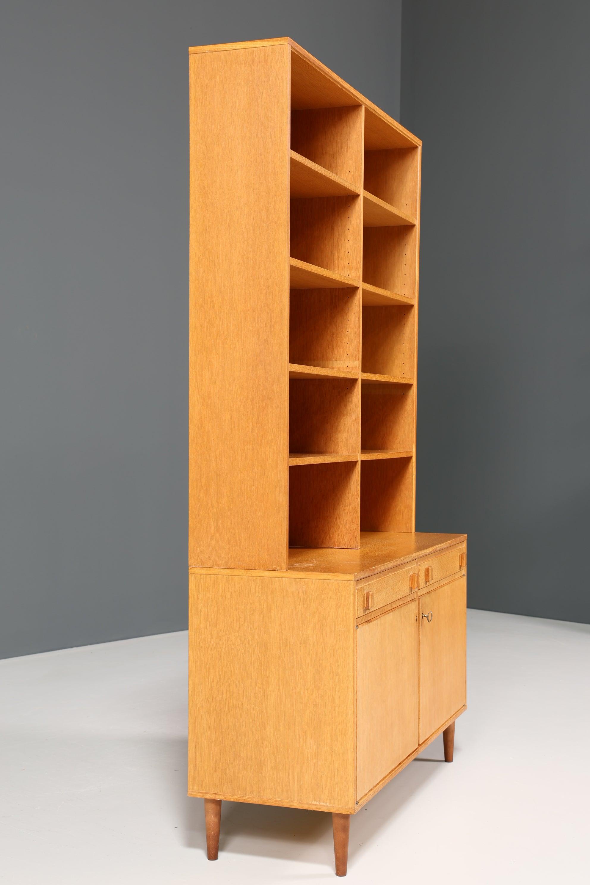 Stilvolles Mid Century Regal "Made in Denmark" echt Holz Schrank Danish Design Retro Kommode Vintage Bücherregal 60er Jahre
